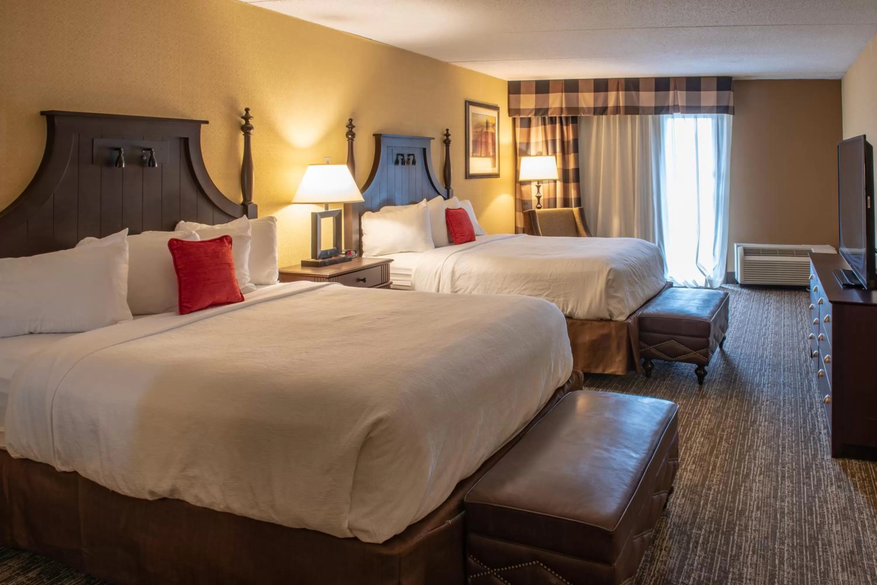 Premium Queen Room with Two Queen Beds with Patio in Red Lion Hotel Harrisburg Hershey