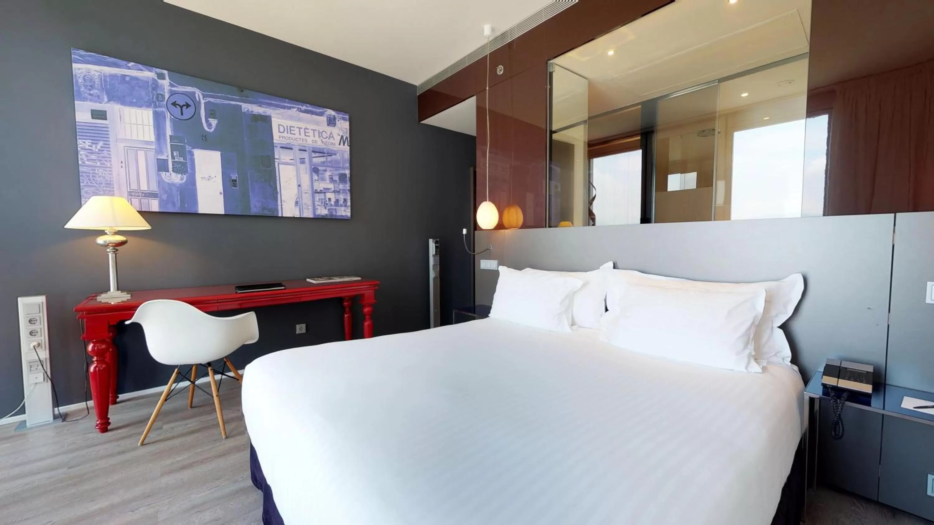 Family Connecting Rooms in Melia Barcelona Sky 4* Sup