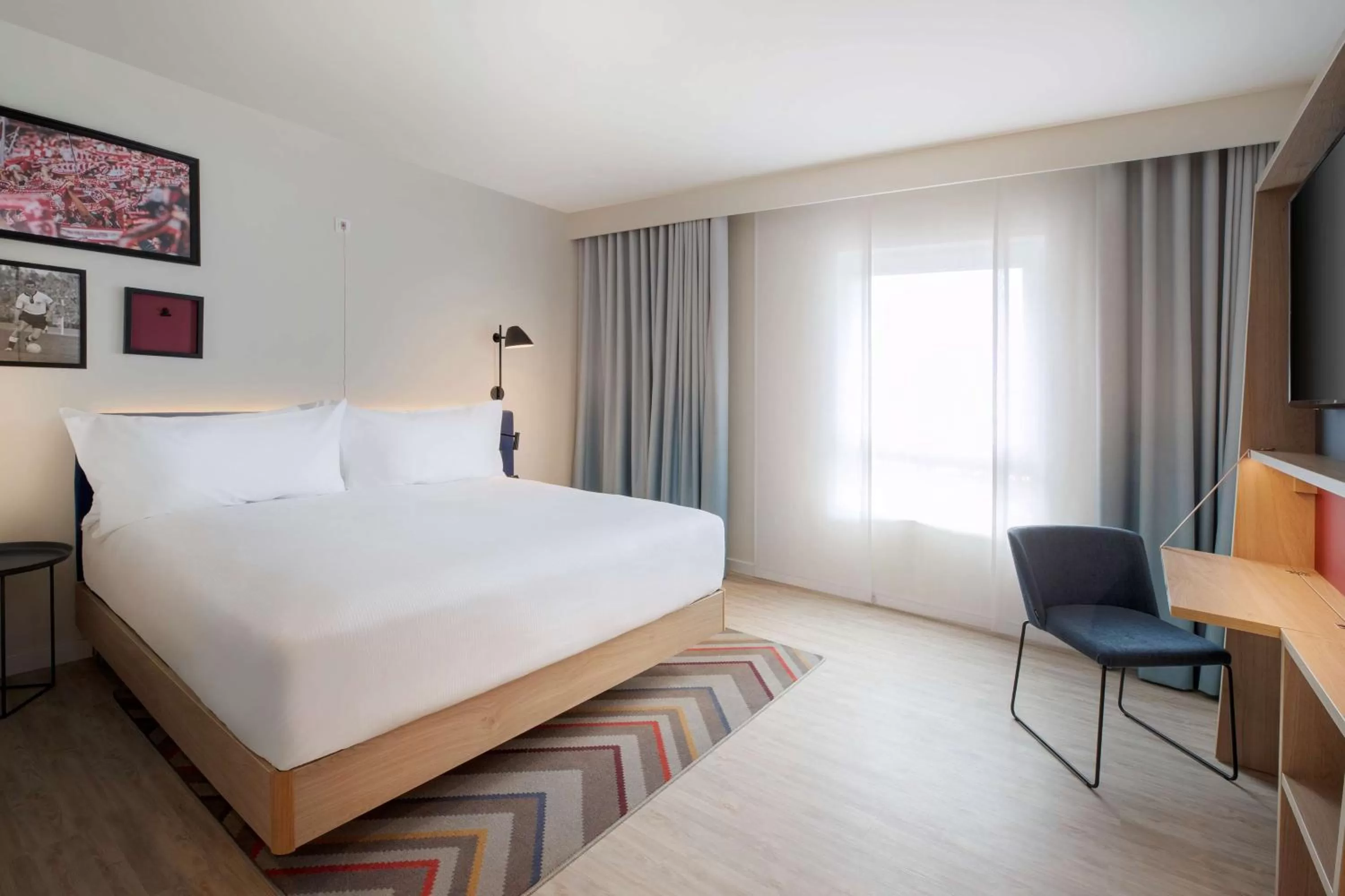 Queen Room - Mobility Access in Hampton By Hilton Kaiserslautern