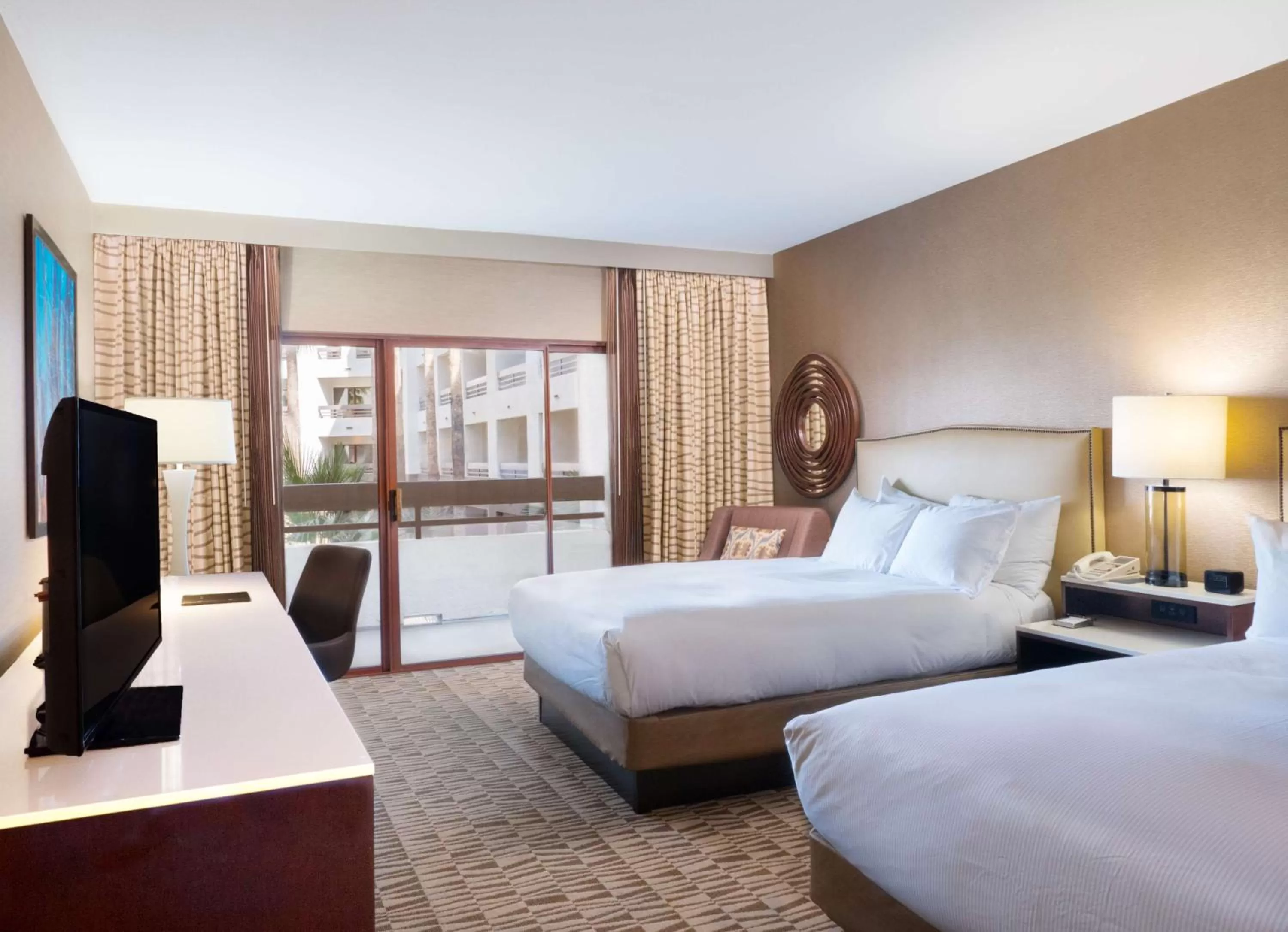 Executive Queen Room with Two Queen Beds in Hilton Phoenix Airport