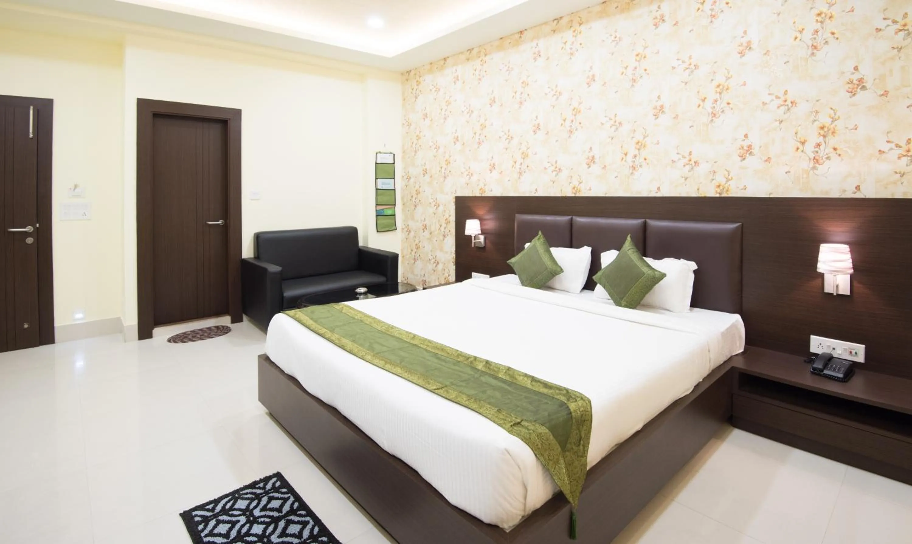Deluxe Double or Twin Room - single occupancy in Treebo King'S Court Chandrasekharpur