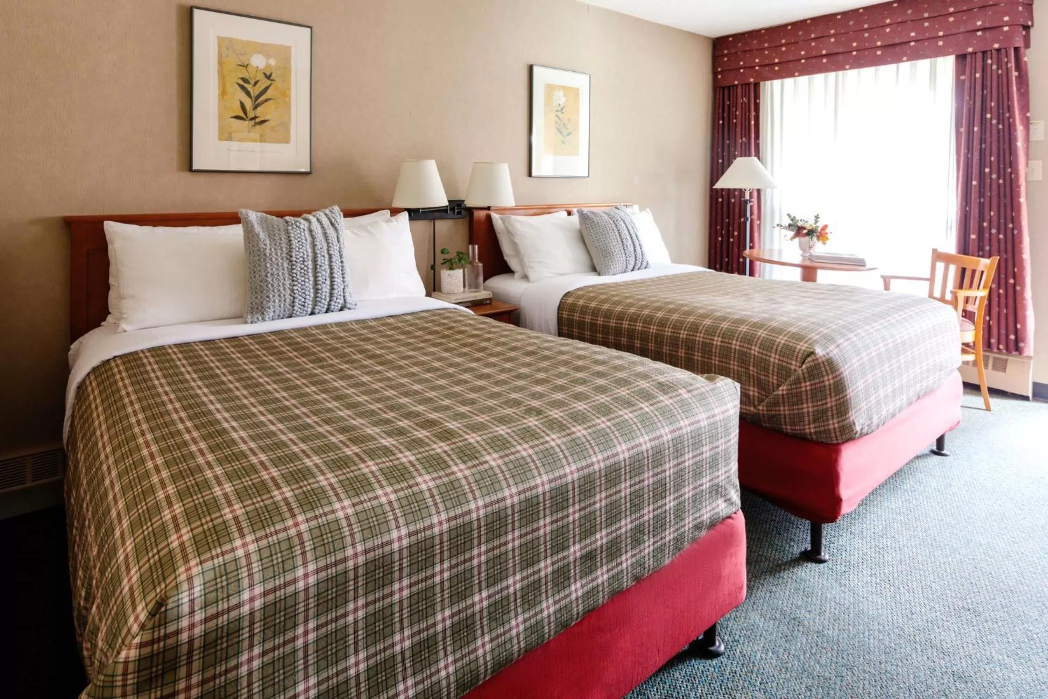 Double Room with Two Double Beds in Marmot Lodge Jasper