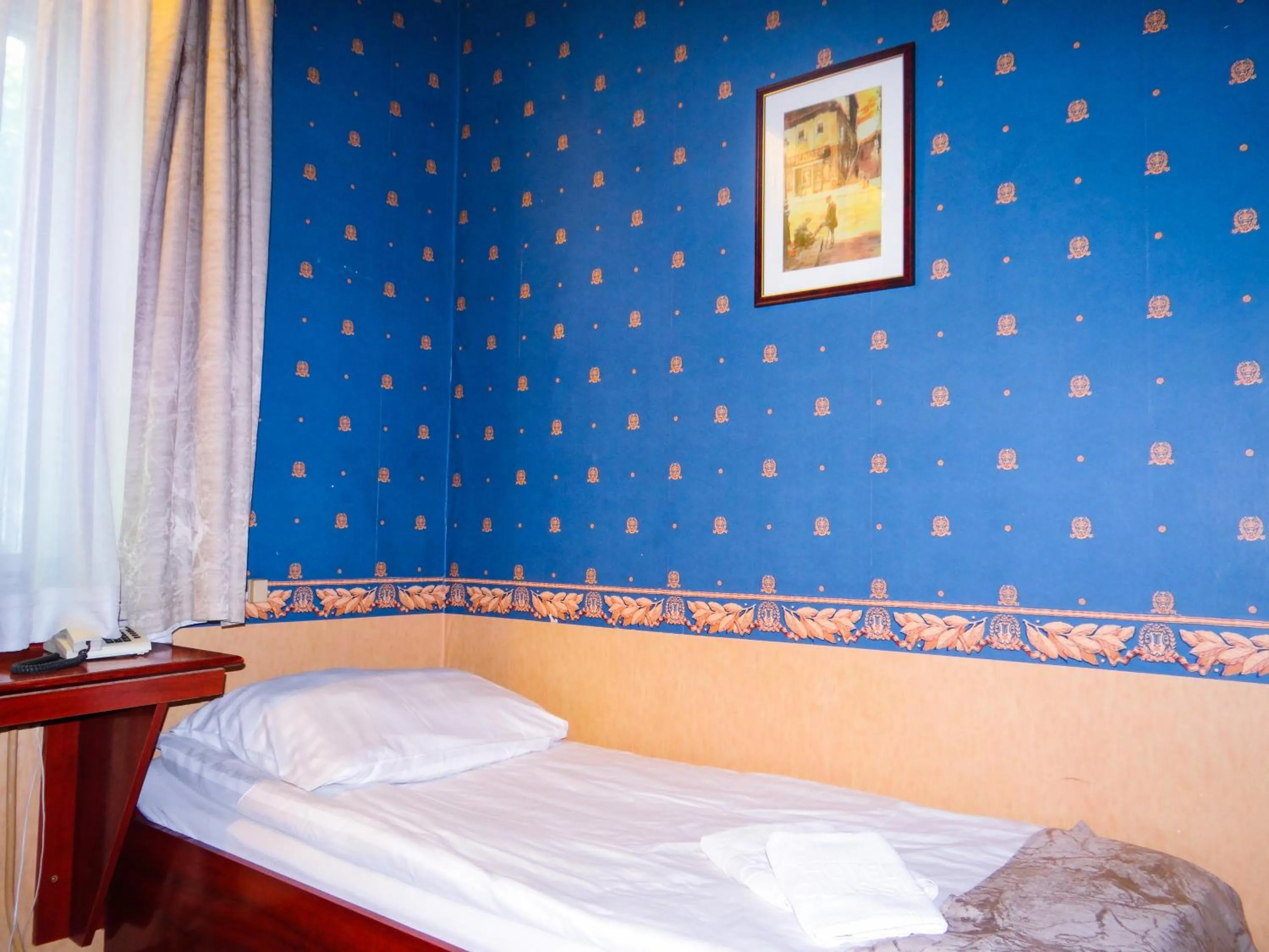 Standard Triple Room in Classic Hotel