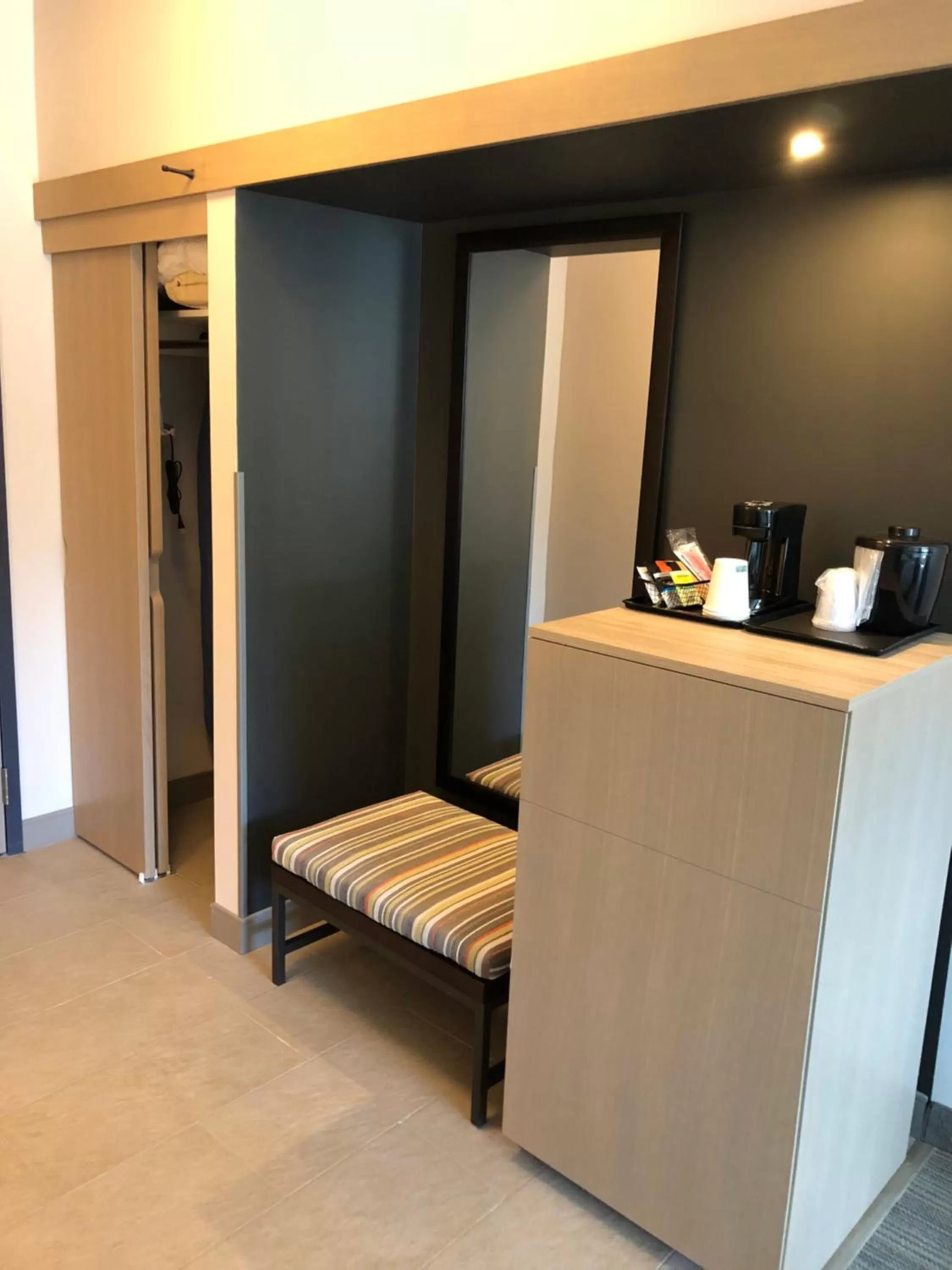 King Room - Non-Smoking in Country Inn & Suites by Radisson, Page, AZ