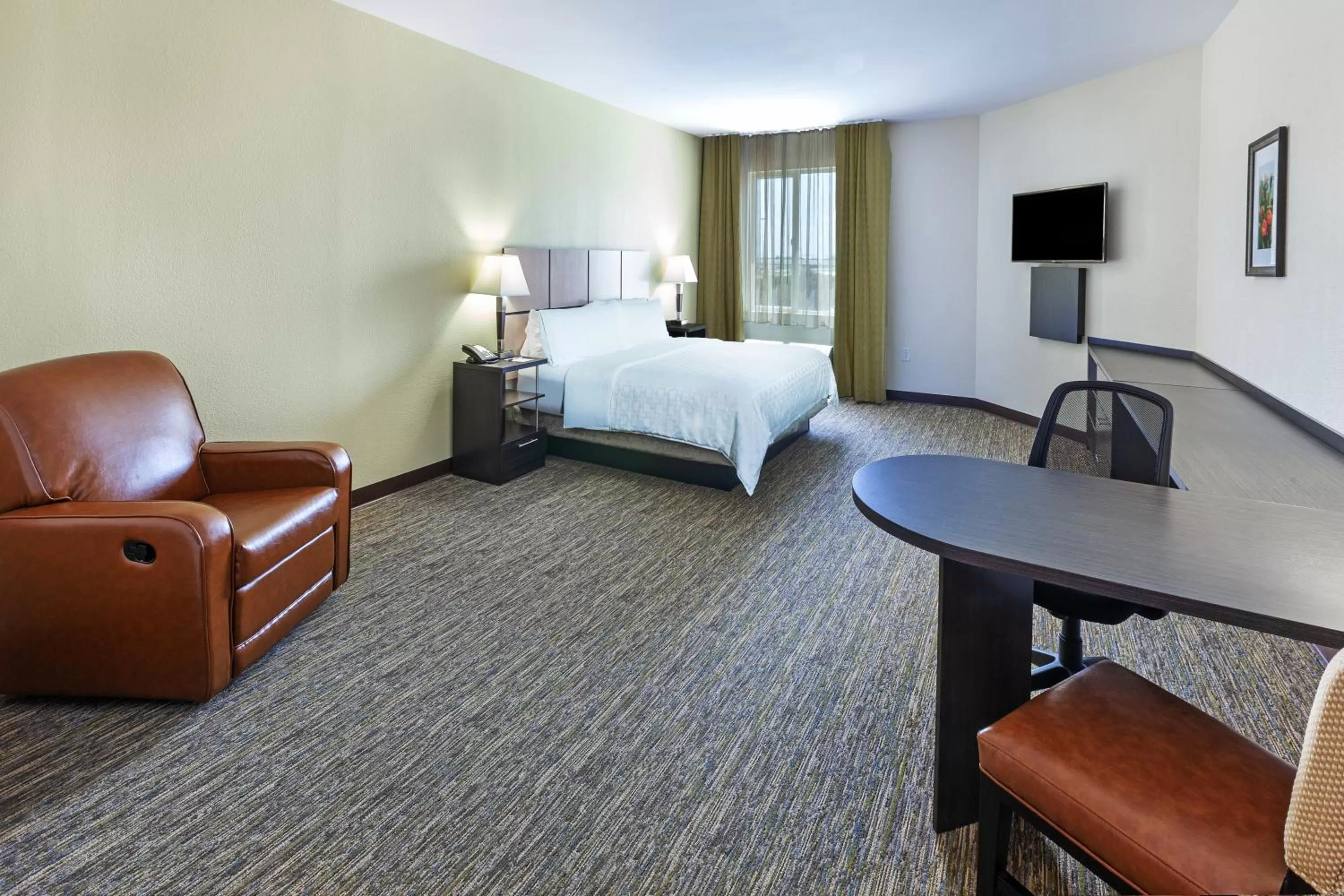Queen Studio in Candlewood Suites Houston - Spring by IHG
