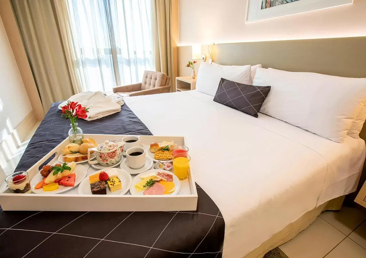 Cullinan Hplus Premium Cullinan Hplus Premium