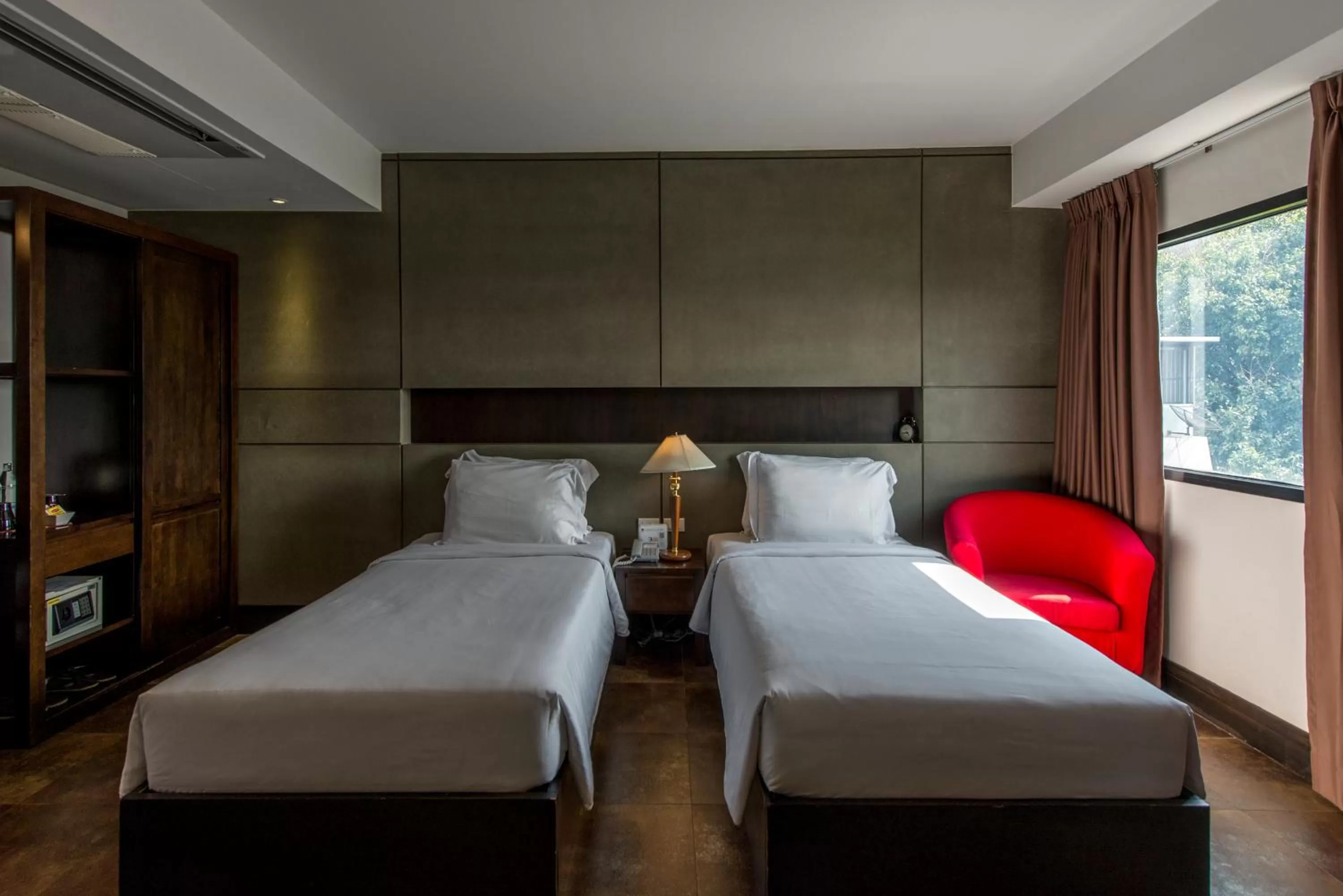 Deluxe Twin Room in Nanda Heritage Hotel