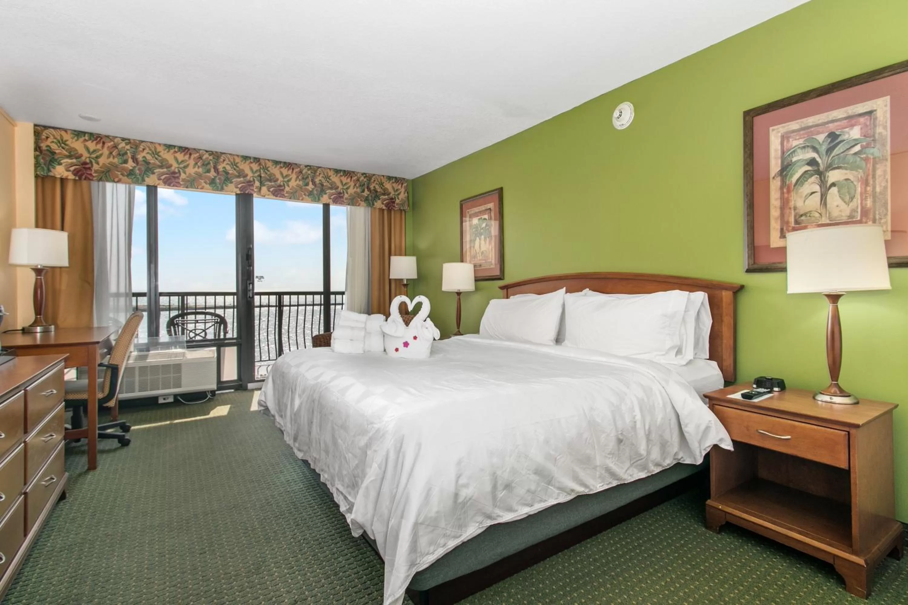Holiday Inn & Suites Clearwater Beach by IHG