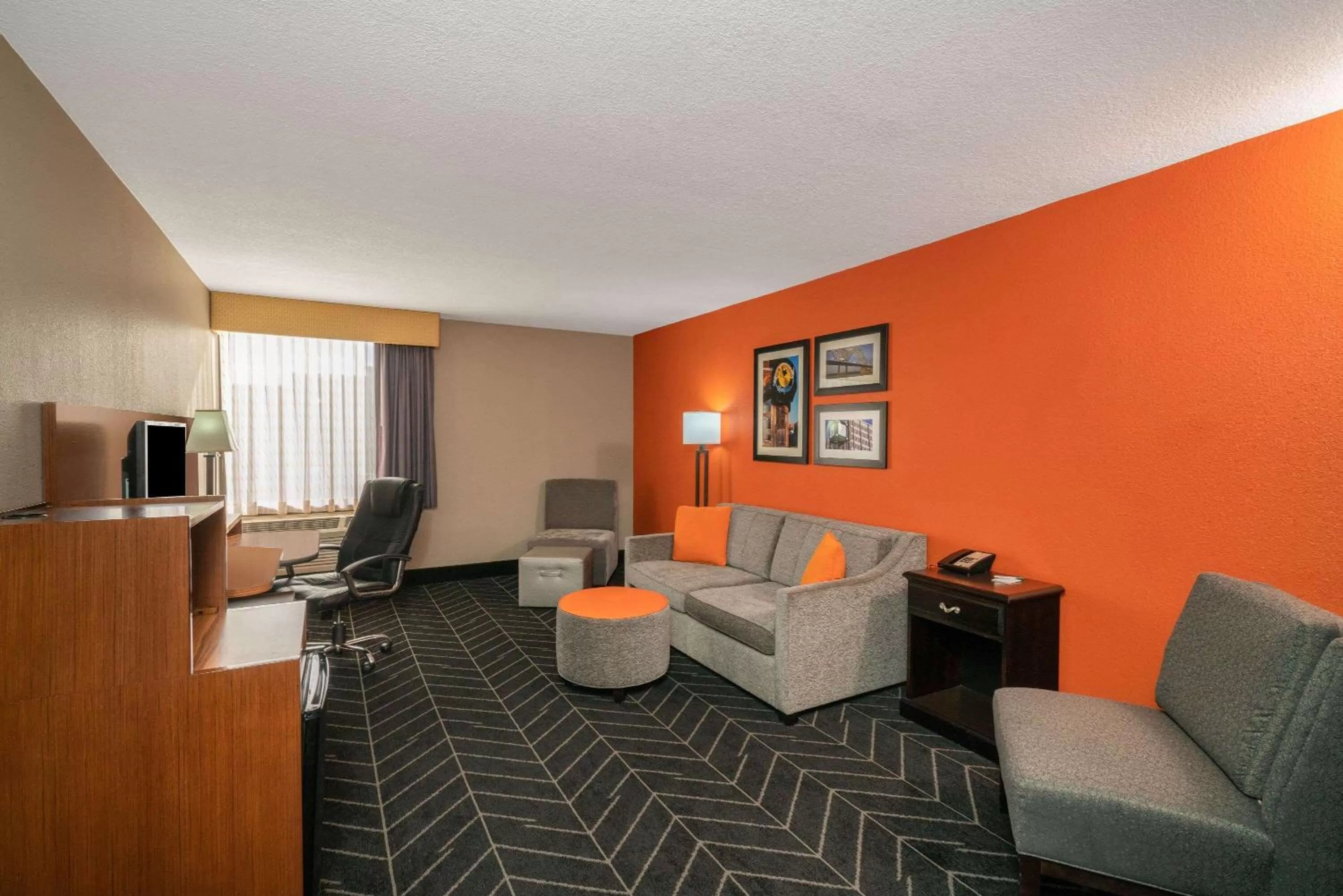 Deluxe Family Suite - Non-Smoking in La Quinta by Wyndham Memphis Airport Graceland