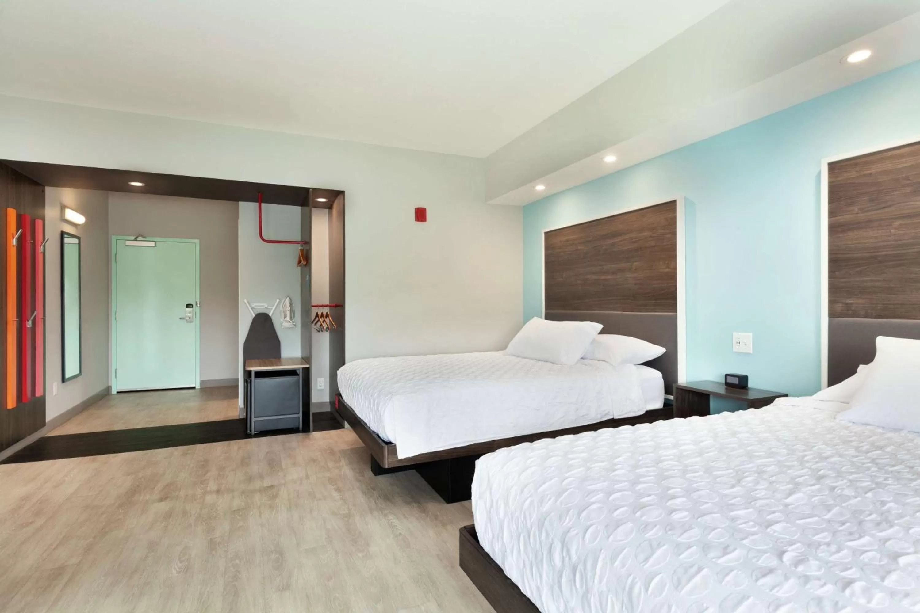 Queen Room with Two Queen Beds - Mobility Access in Tru By Hilton Lake Charles