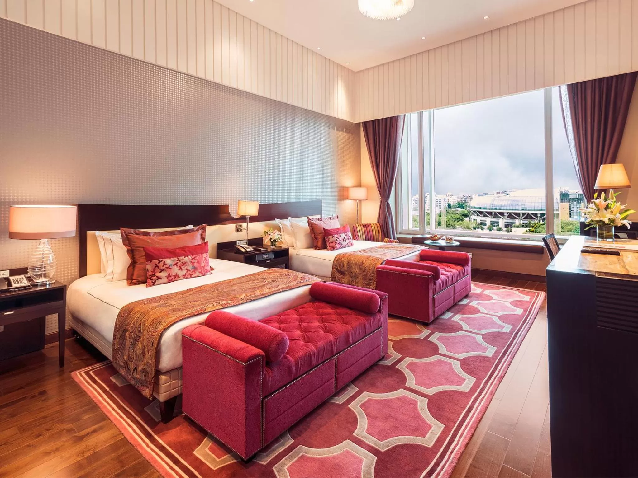 Taj Club Room City View Twin Bed with Breakfast, High-Tea and Evening Cocktail Hours in Taj Santacruz