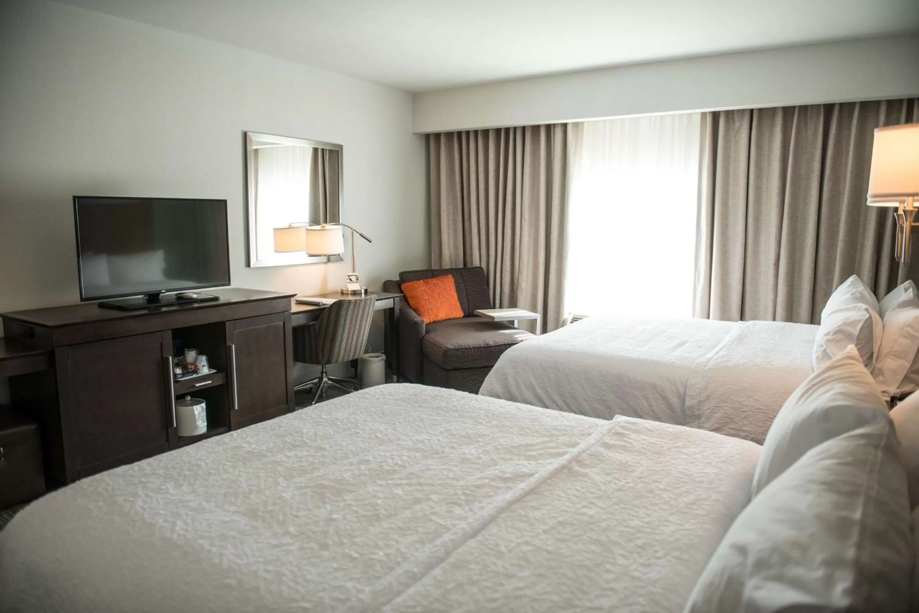 Queen Room with Two Queen Beds - Mobility/Hearing Accessible in Hampton Inn Bainbridge, GA