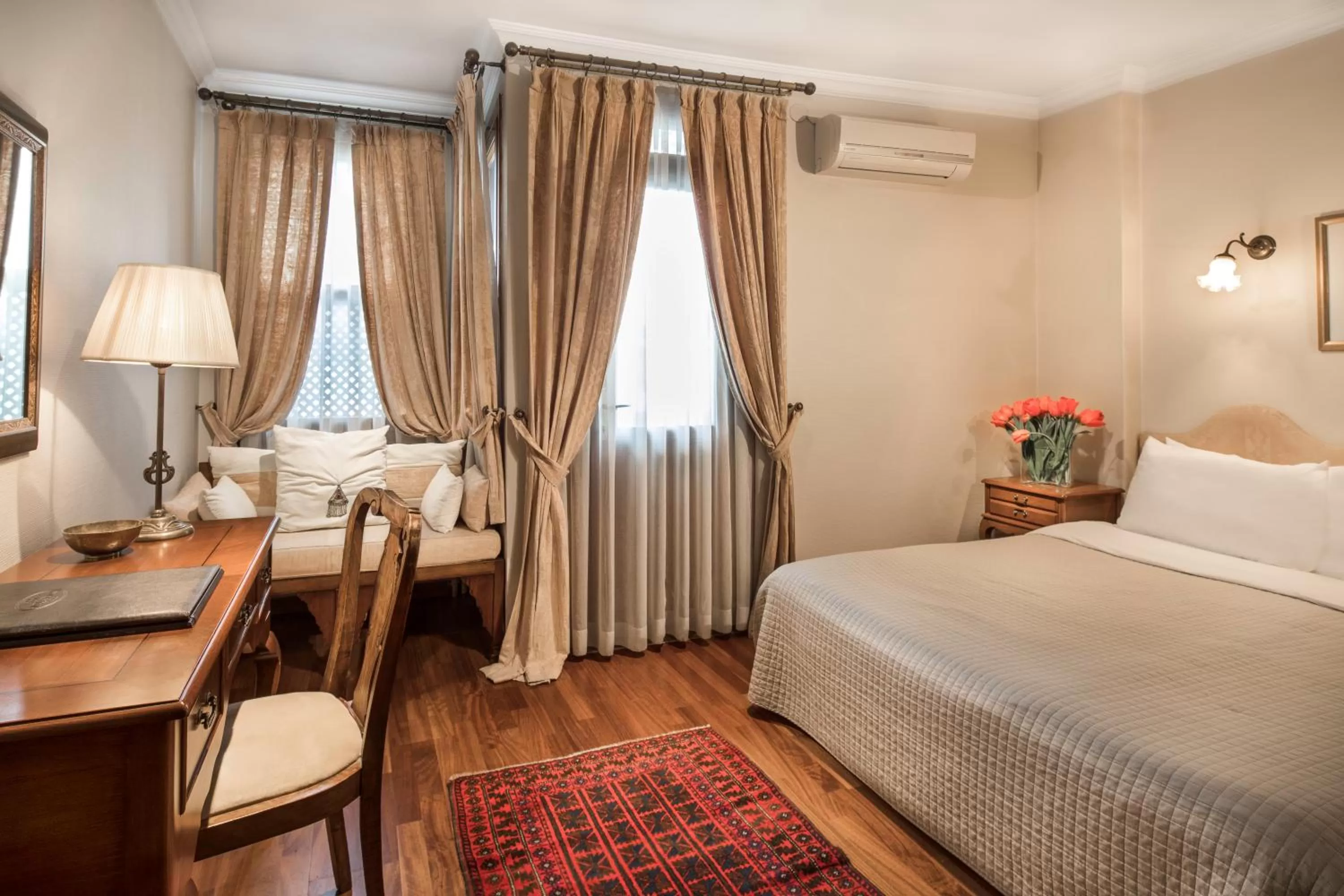 Standard Double Room in Hotel Sari Konak