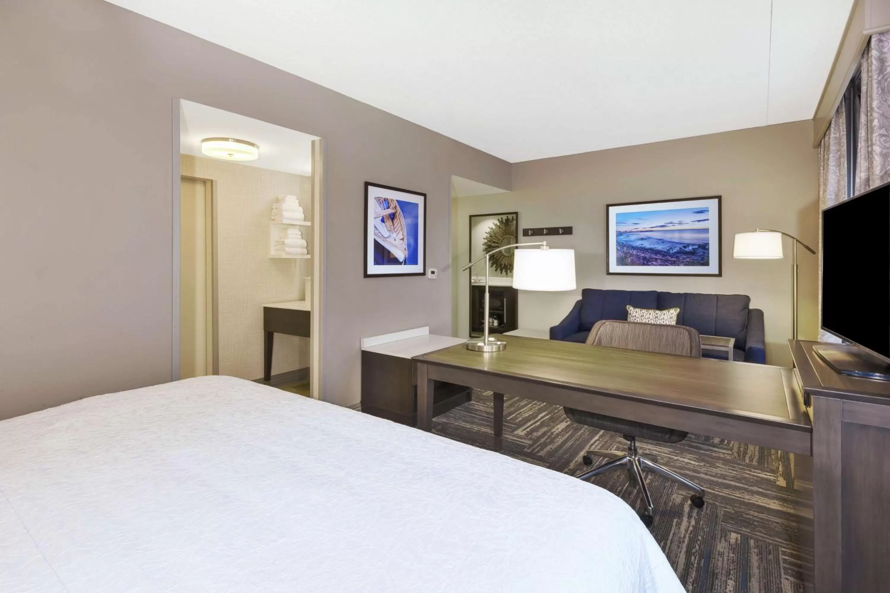 King Studio Suite with Sofa Bed - Non-Smoking in Hampton Inn & Suites Wells-Ogunquit