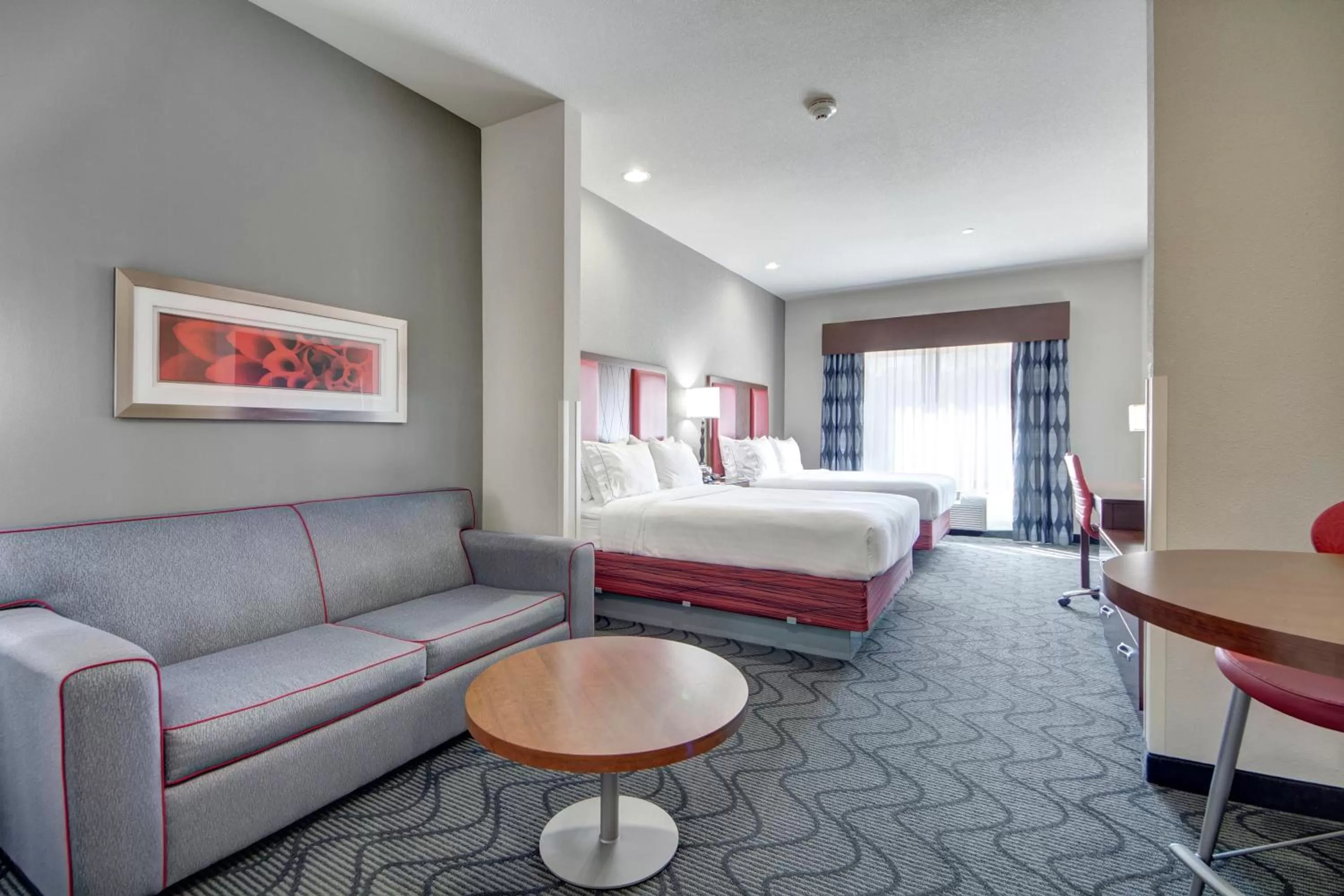 Queen Suite with Two Queen Beds in Holiday Inn Express and Suites Oklahoma City North by IHG