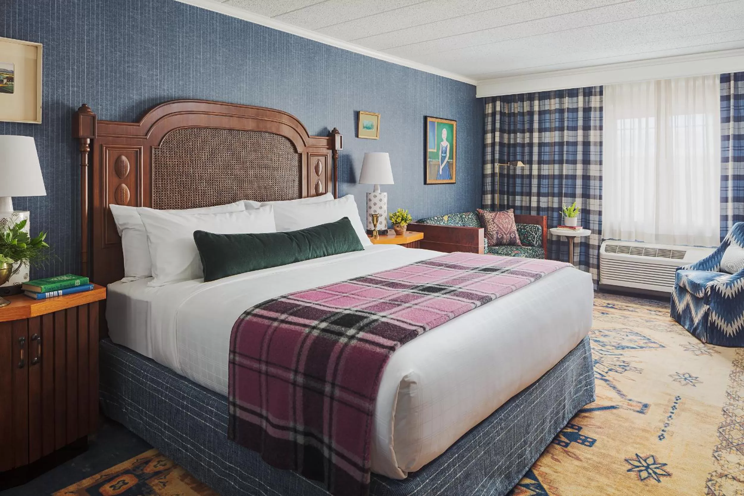 Superior King Room in Graduate by Hilton State College