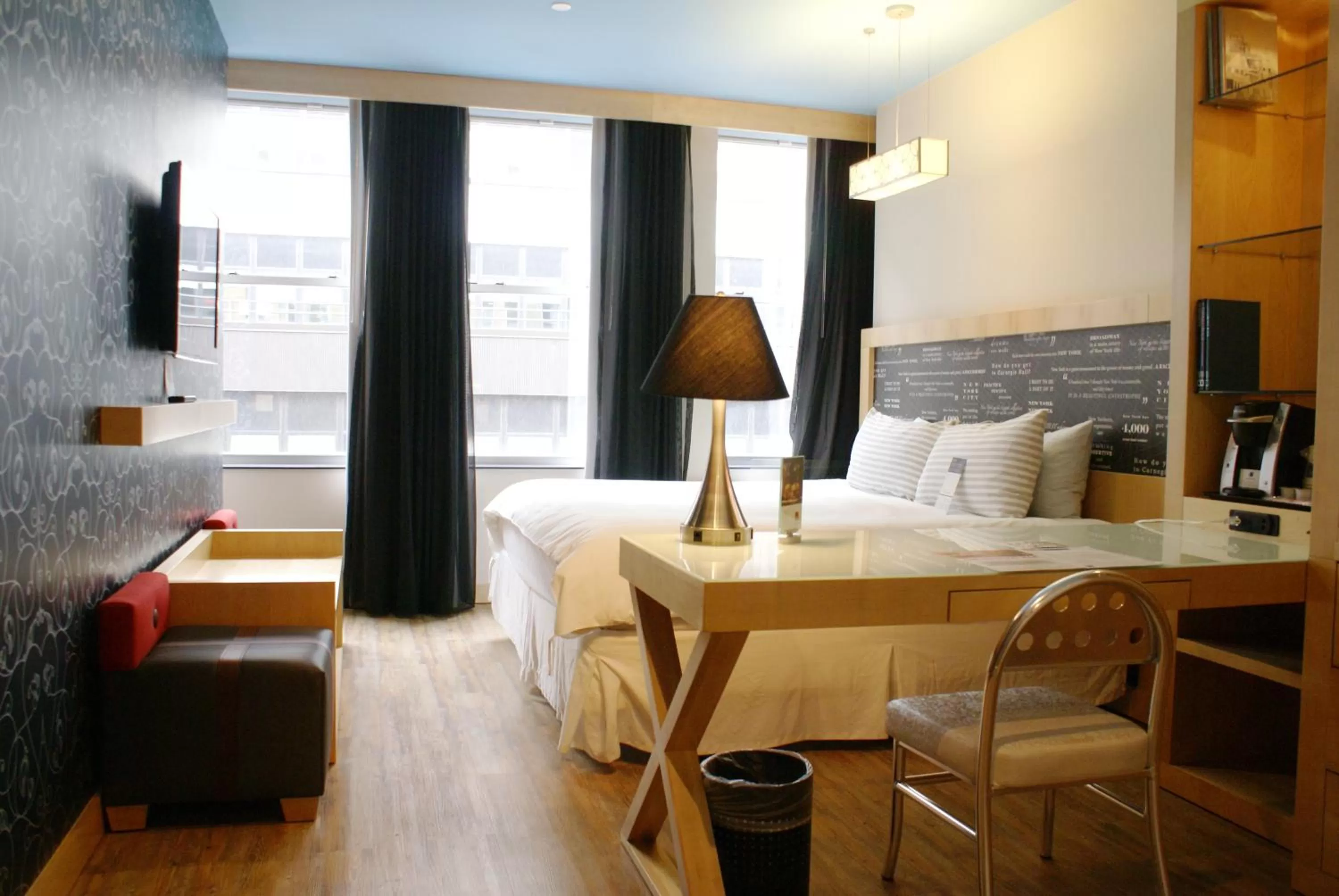 Queen Room in TRYP by Wyndham New York City Times Square - Midtown