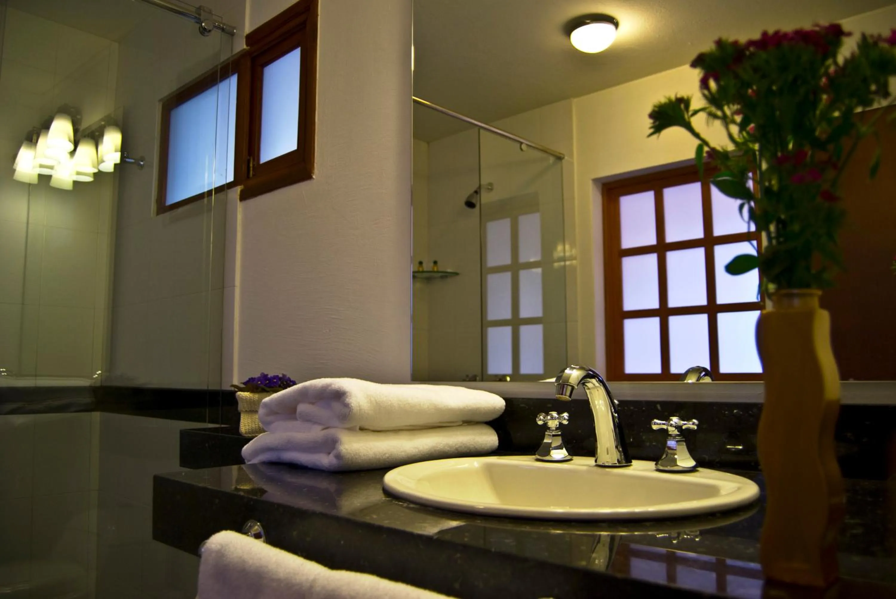 Basic Triple Room in Hotel Casa Deco