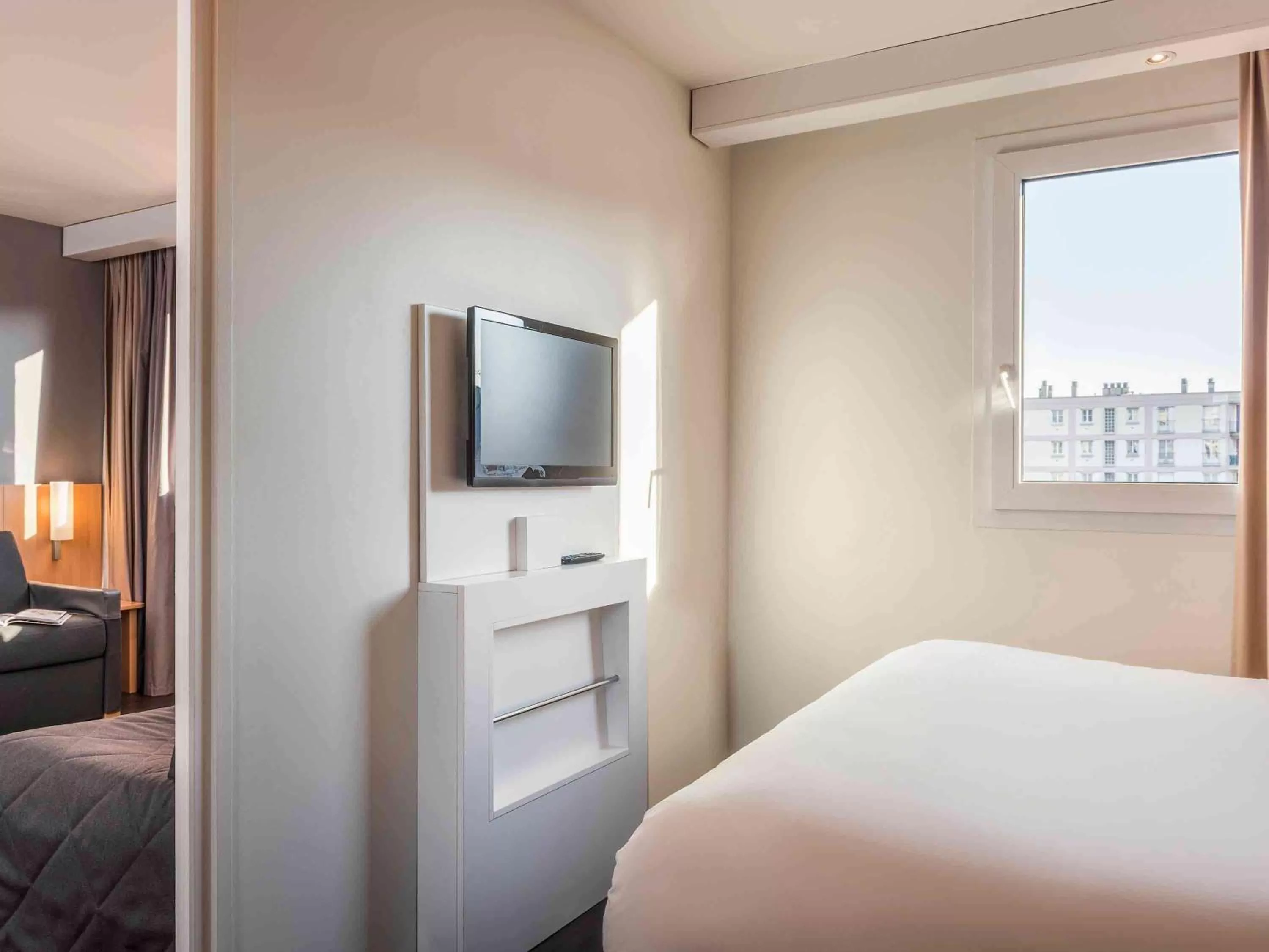 Photo of the whole room, Bed in ibis Le Havre Centre