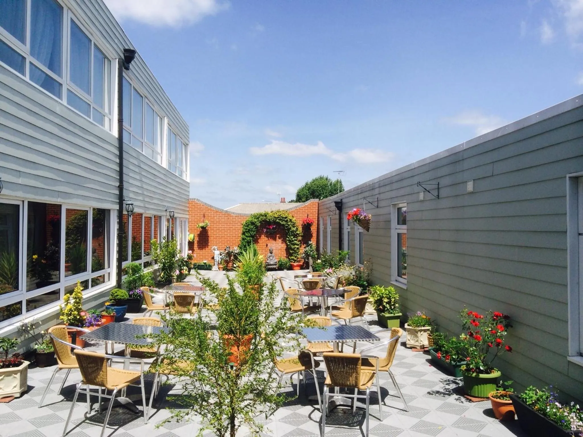 Star Anglia Hotel City Center by OYO