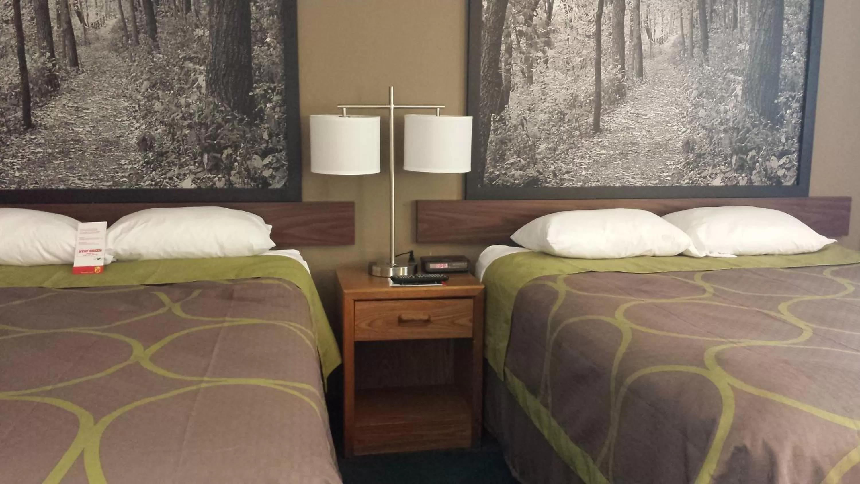 Queen Room with Two Queen Beds - Non-Smoking in Super 8 by Wyndham Pella