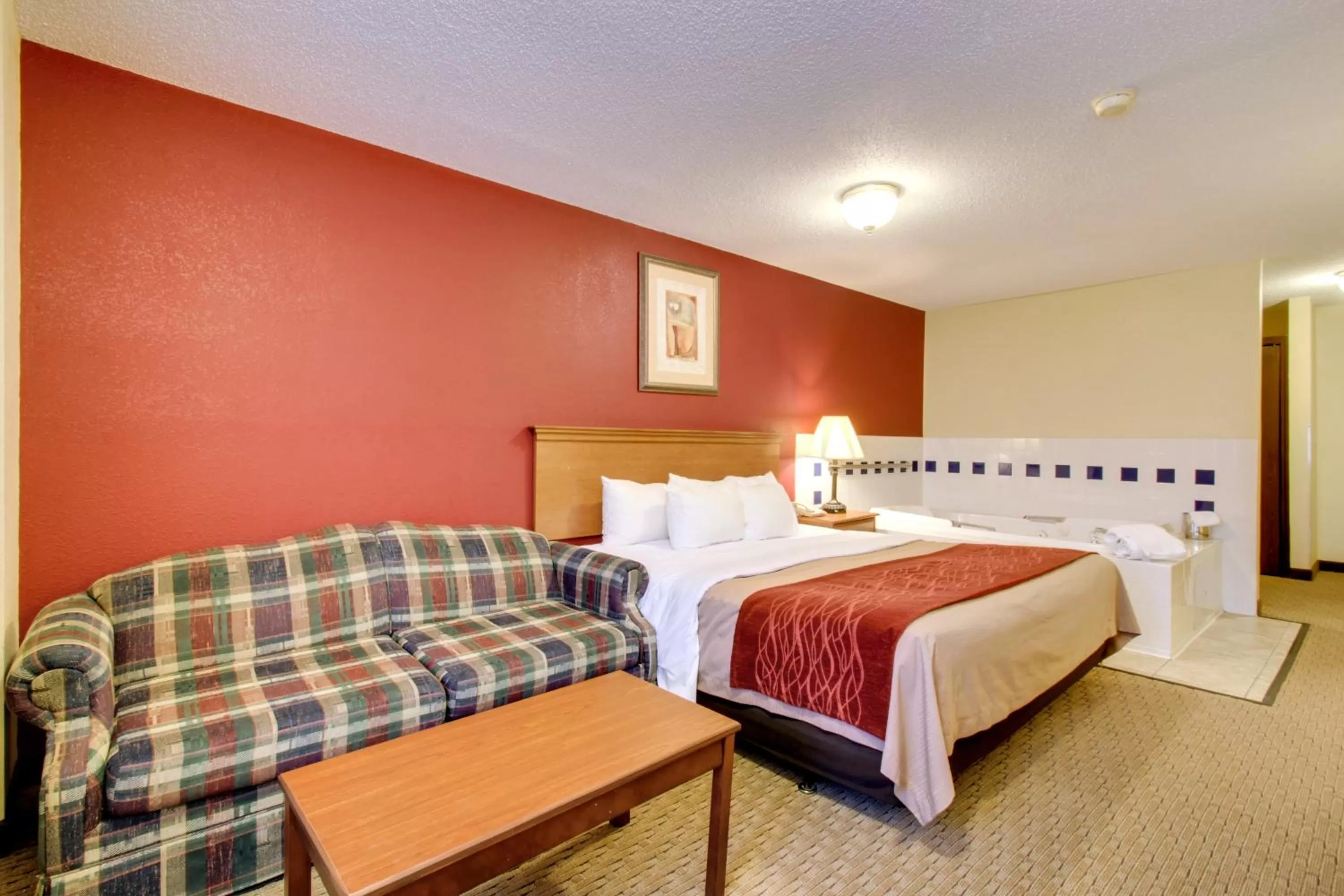 Deluxe King Studio Suite - Non-Smoking in Baymont by Wyndham Fort Dodge