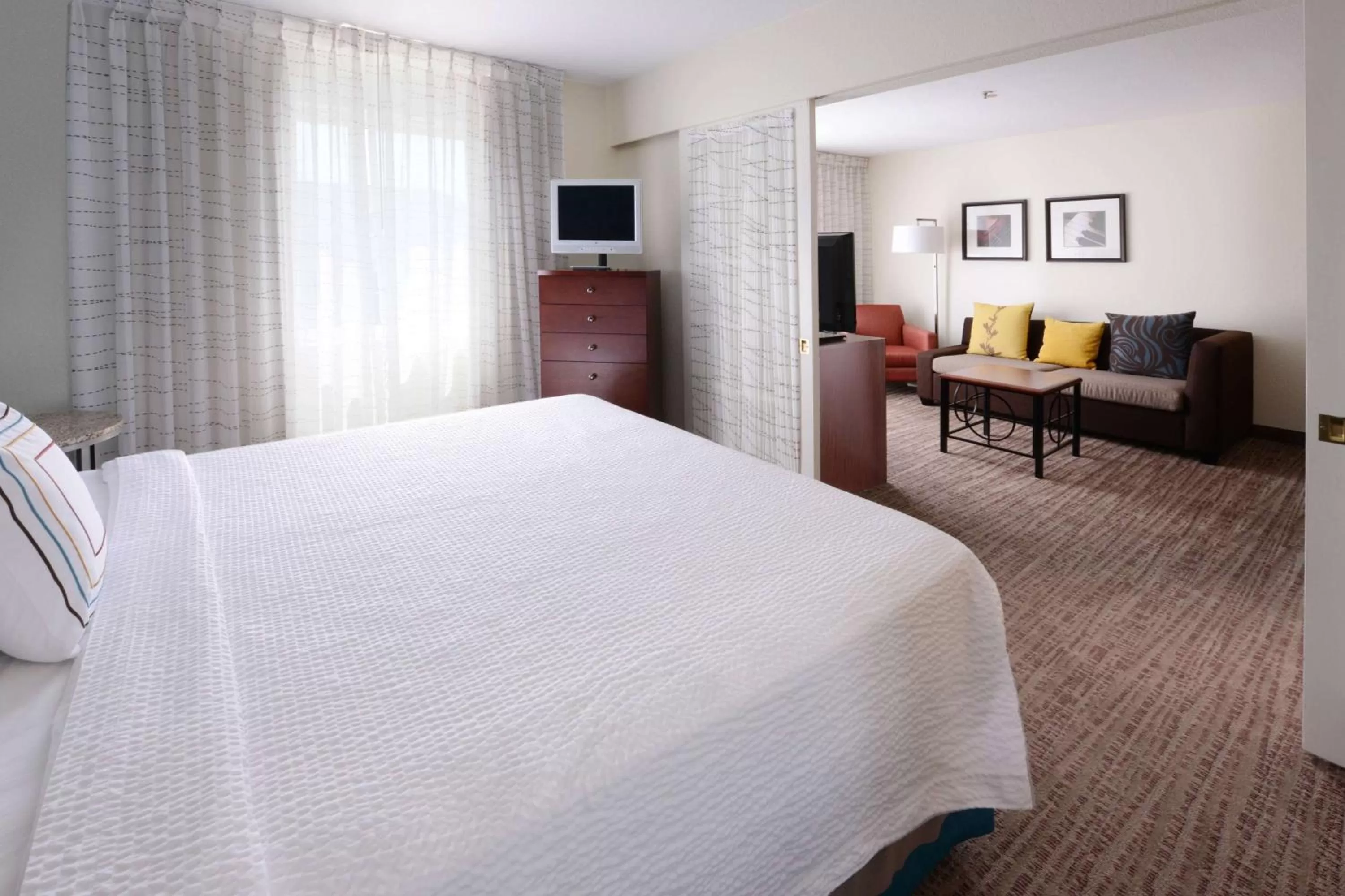 One-Bedroom King Suite - Hearing Accessible in Sonesta ES Suites Dallas Medical Market Center