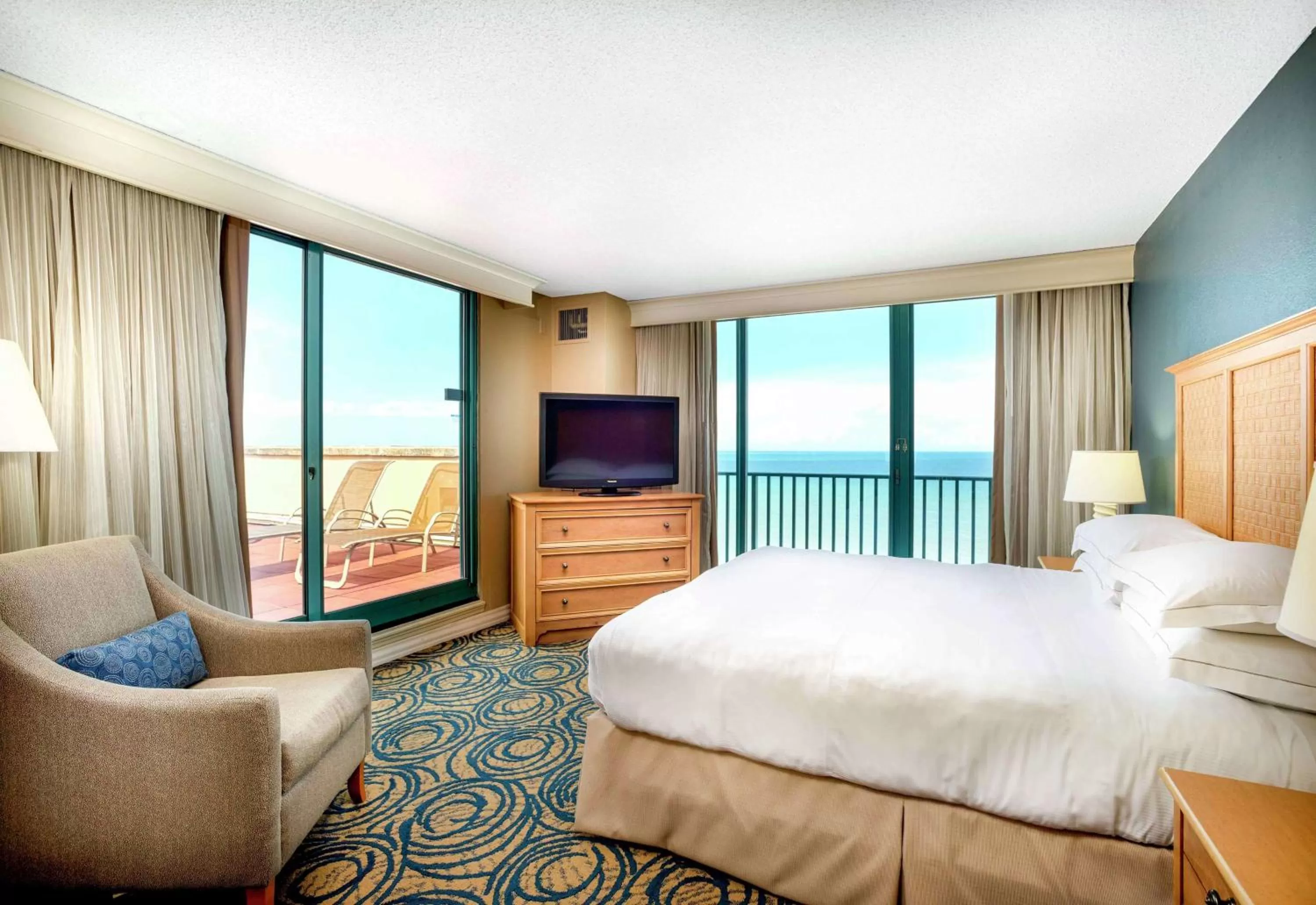 Oceanfront King Suite with Terrace - single occupancy in Hilton Daytona Beach Resort