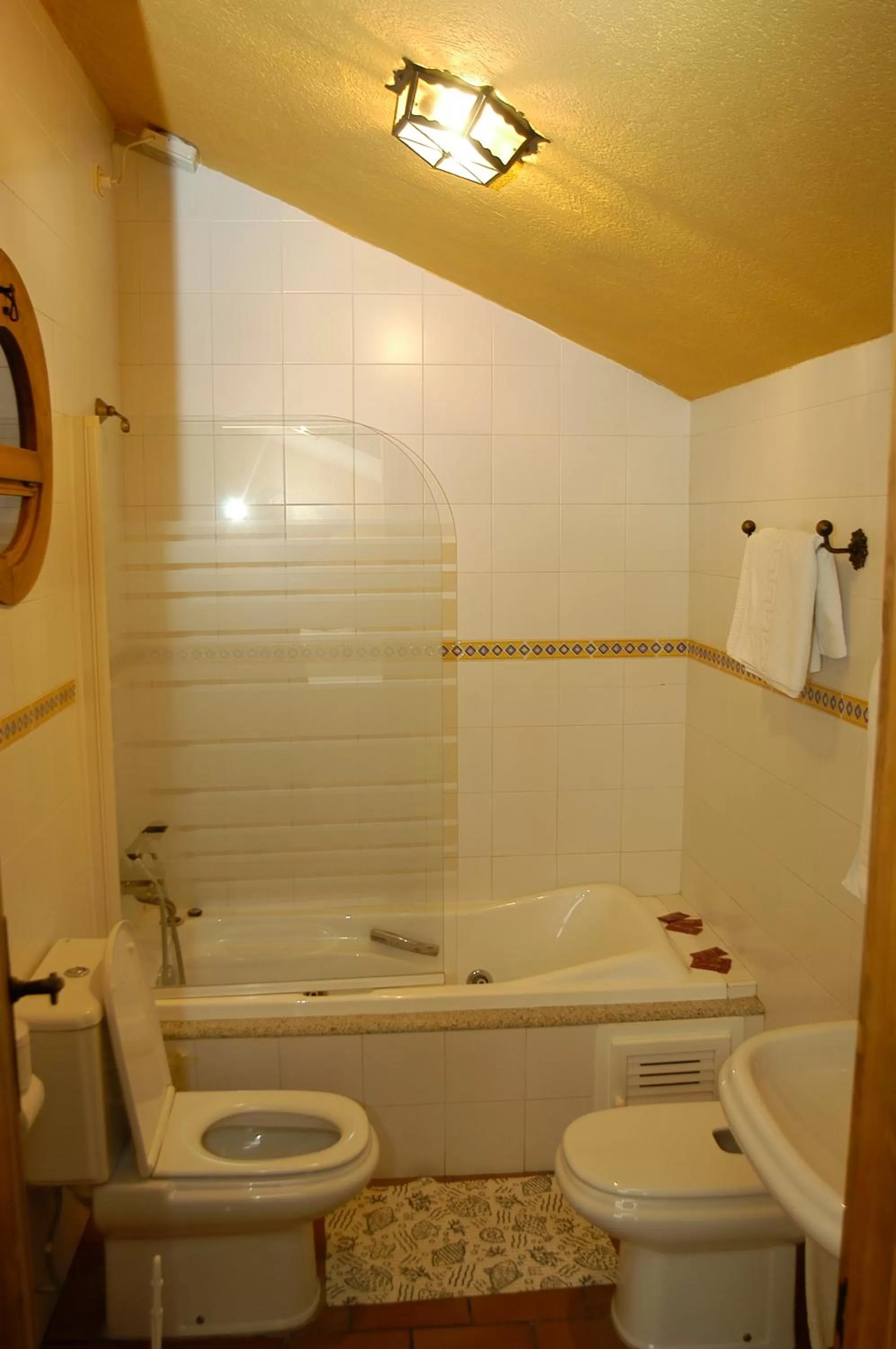 Double or Twin Room in Hotel El Tabanco