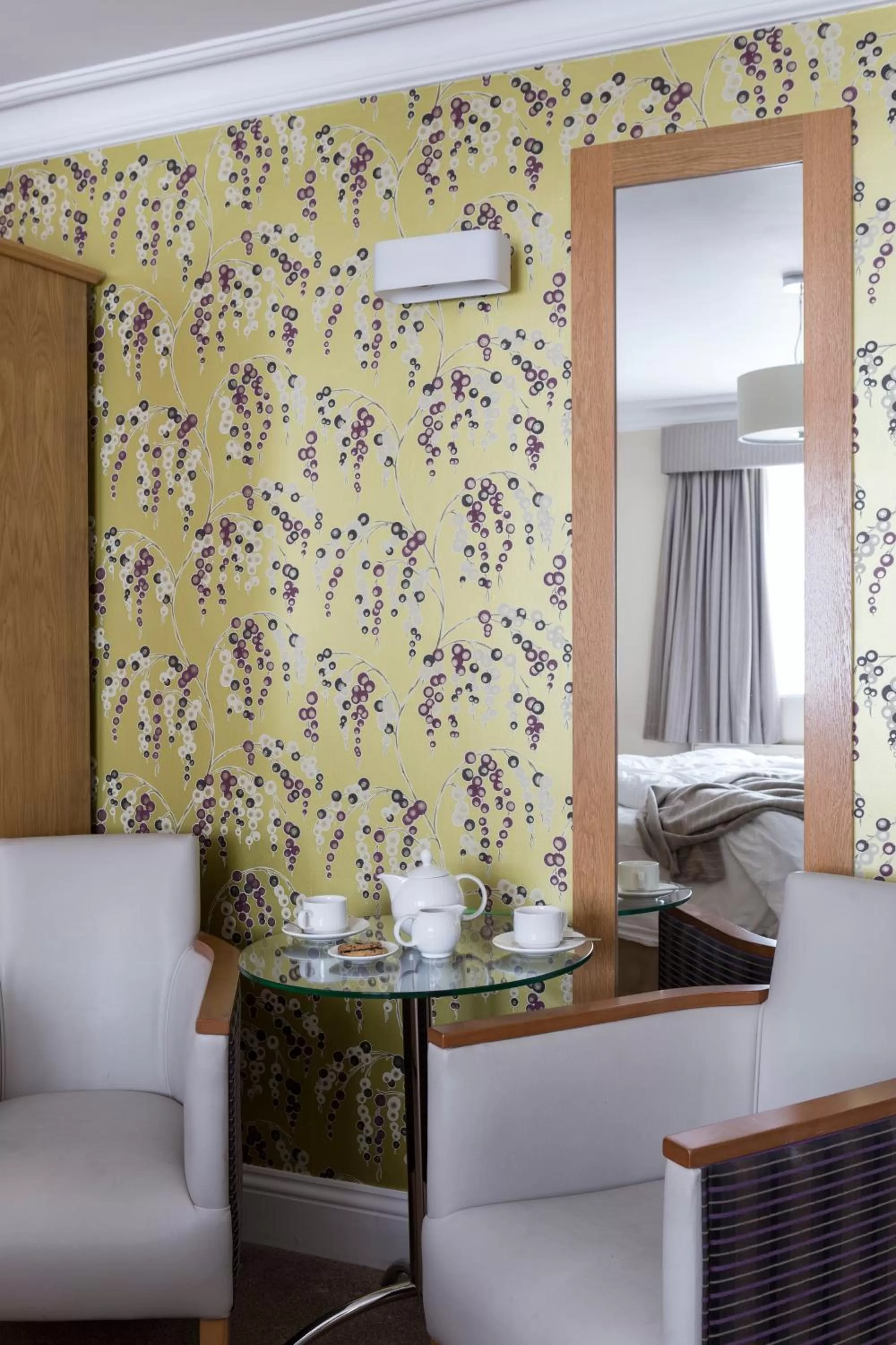 Executive Twin Room in Banbury Wroxton House Hotel