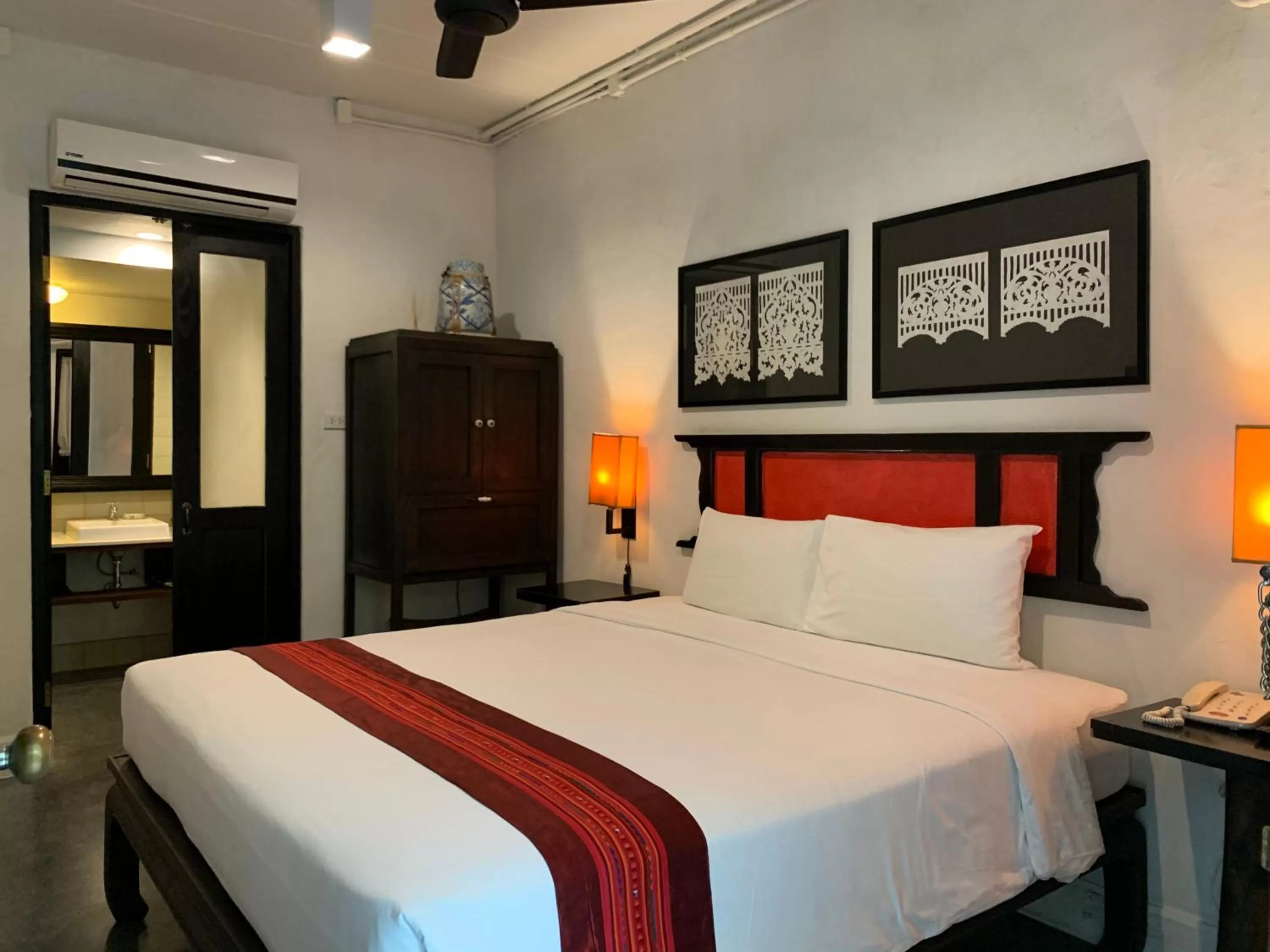 Standard Double or Twin Room in 99 The Gallery Hotel- SHA Extra Plus