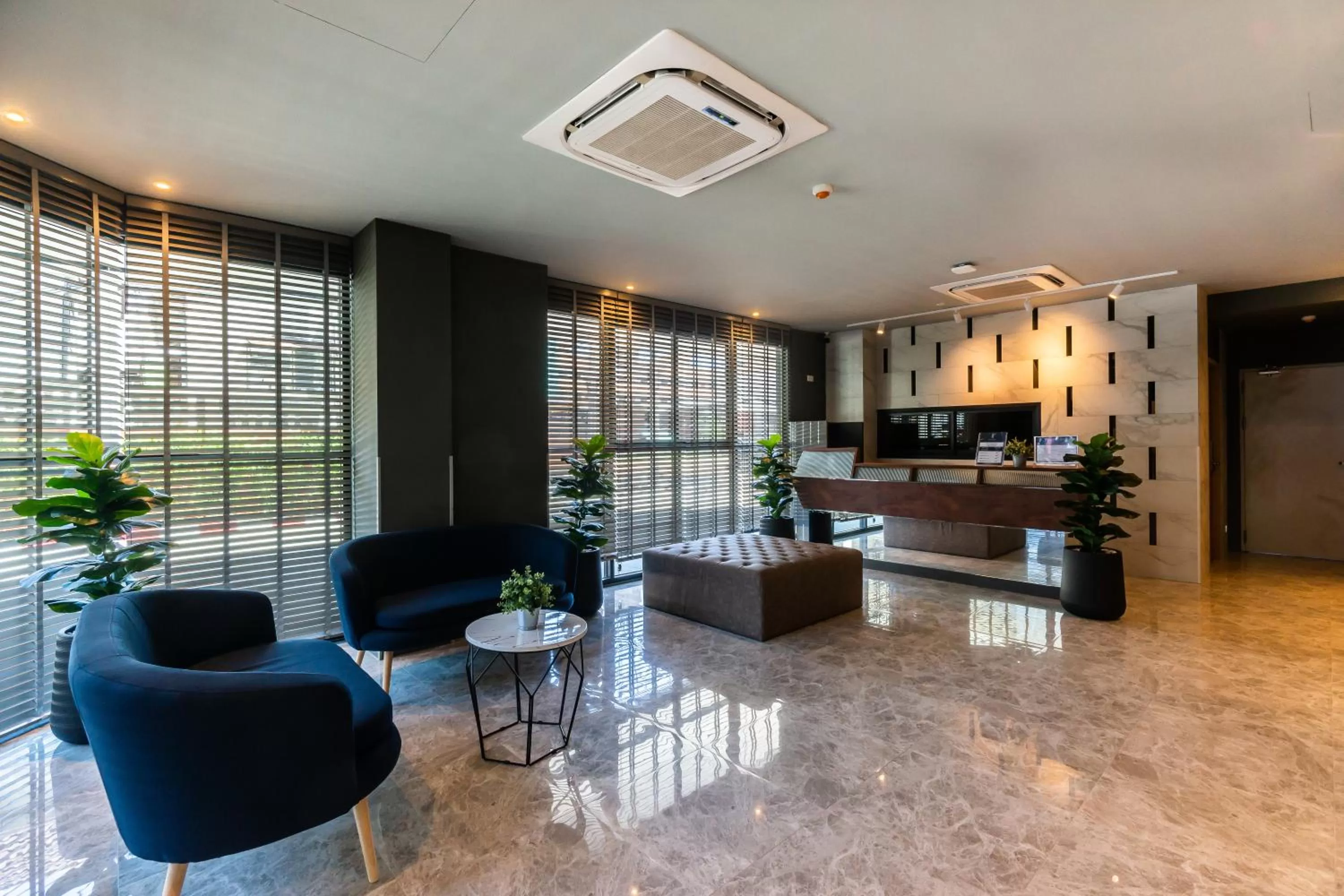 Hi Sotel Victory Monument