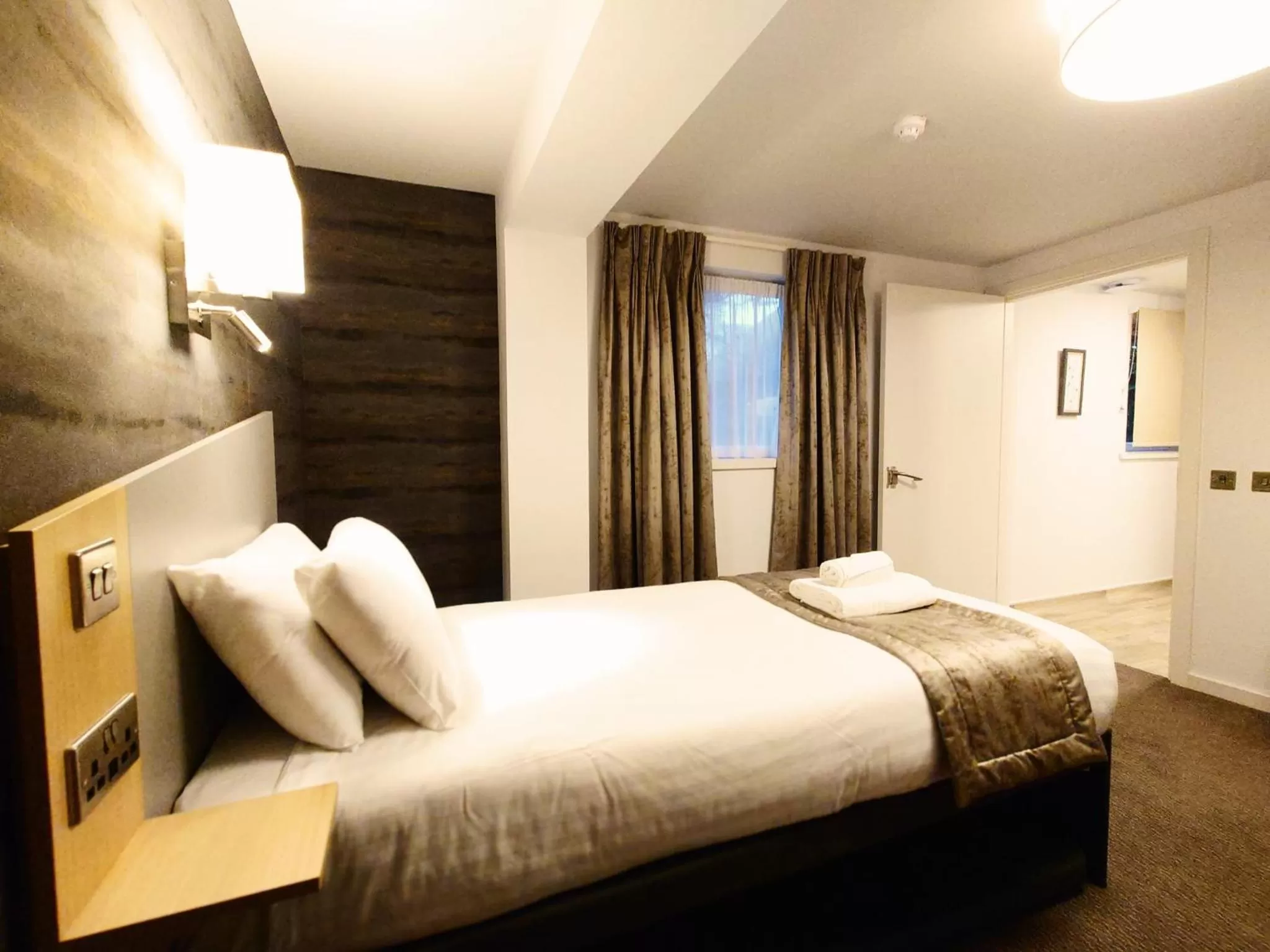 Single Room - Disability Access in Caledonian Hotel 'A Bespoke Hotel’