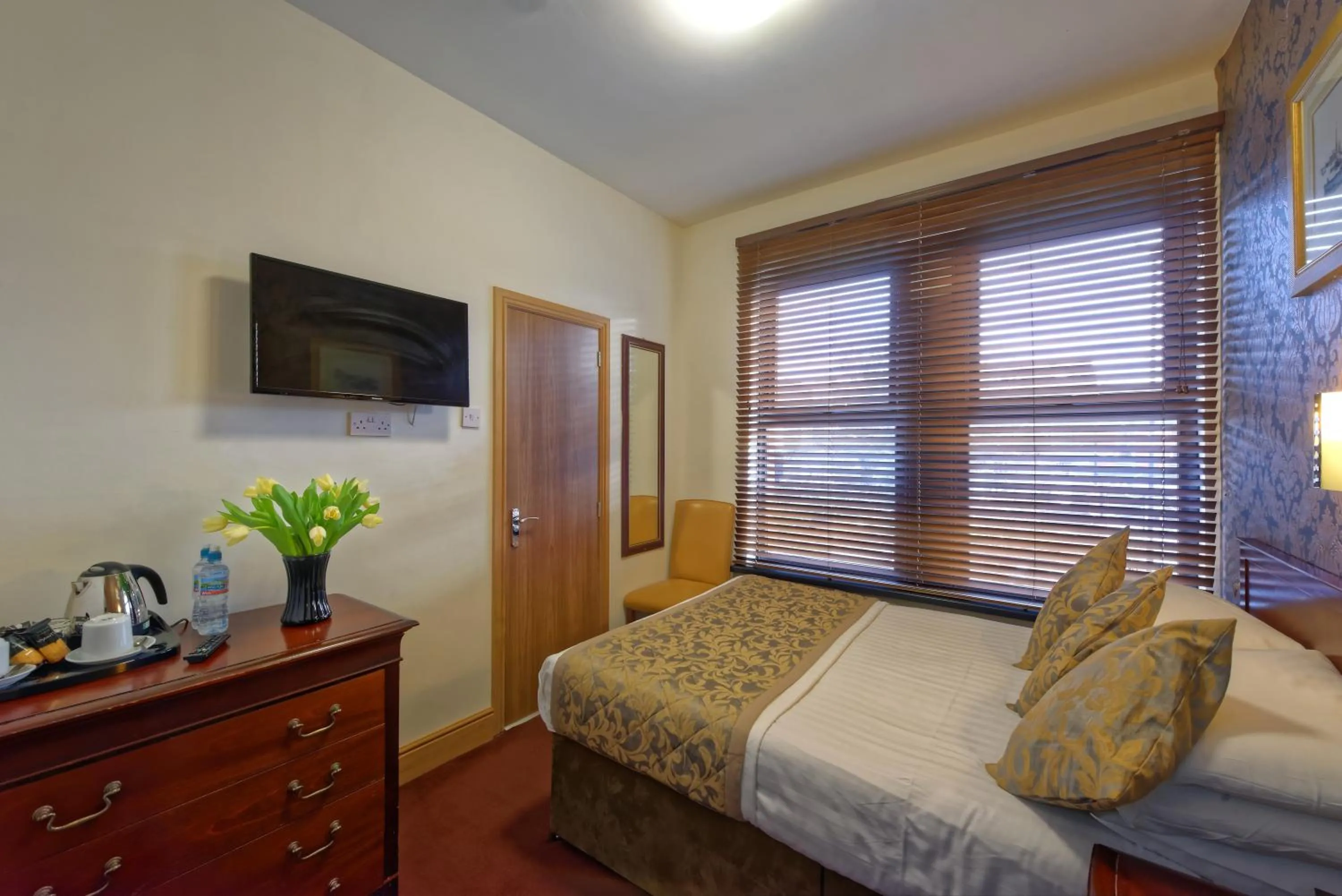 Double Room En-Suite in Grainger Hotel