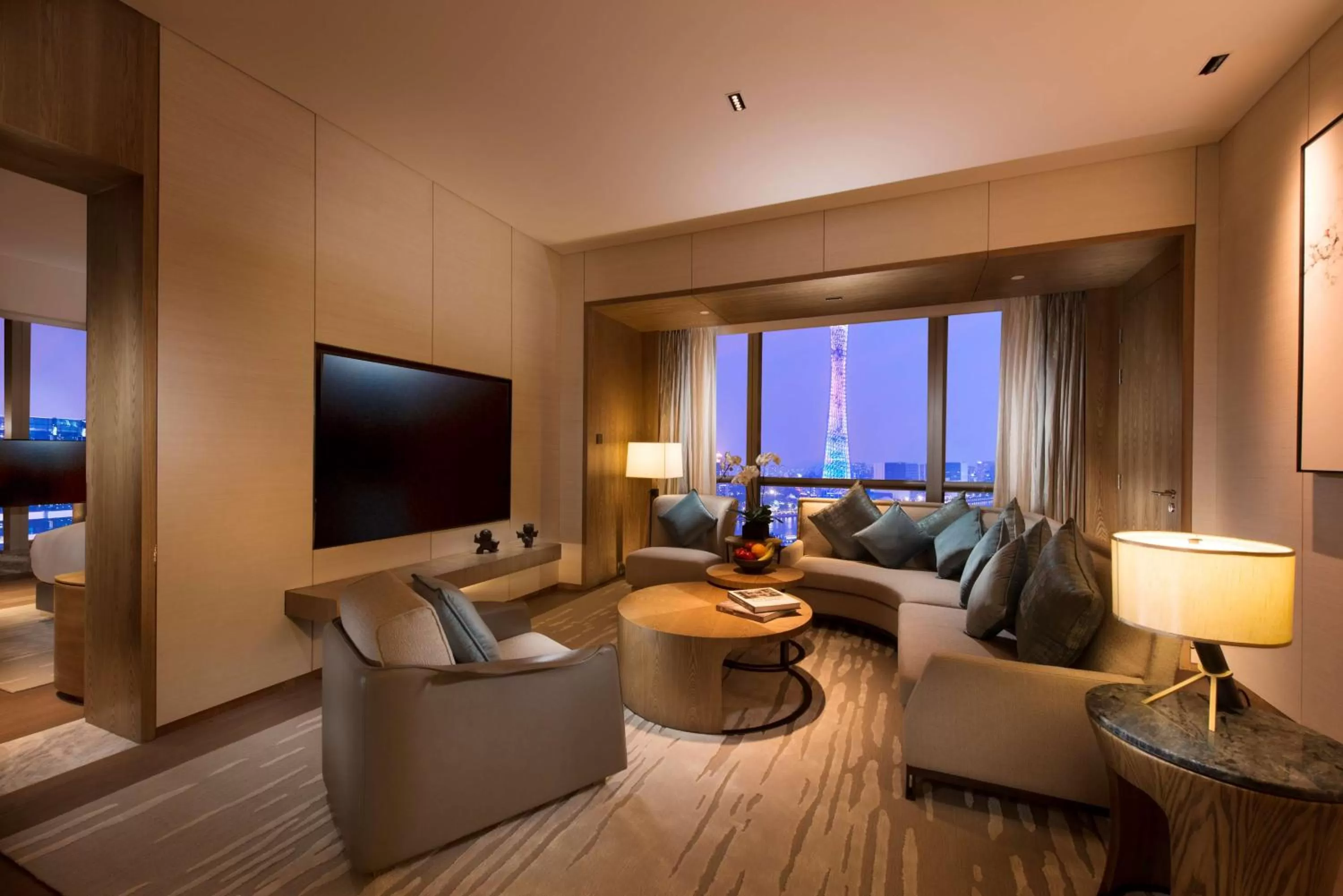 Executive King Suite with River View in Conrad Guangzhou