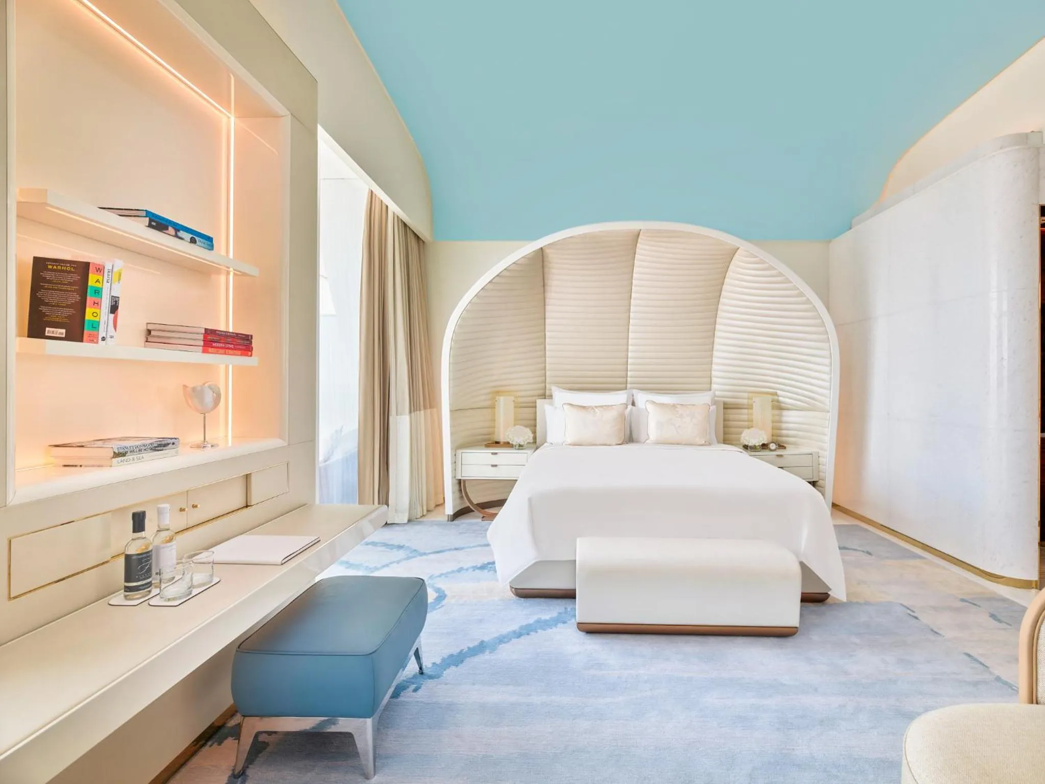 Junior Gold Suite in Fairmont Doha