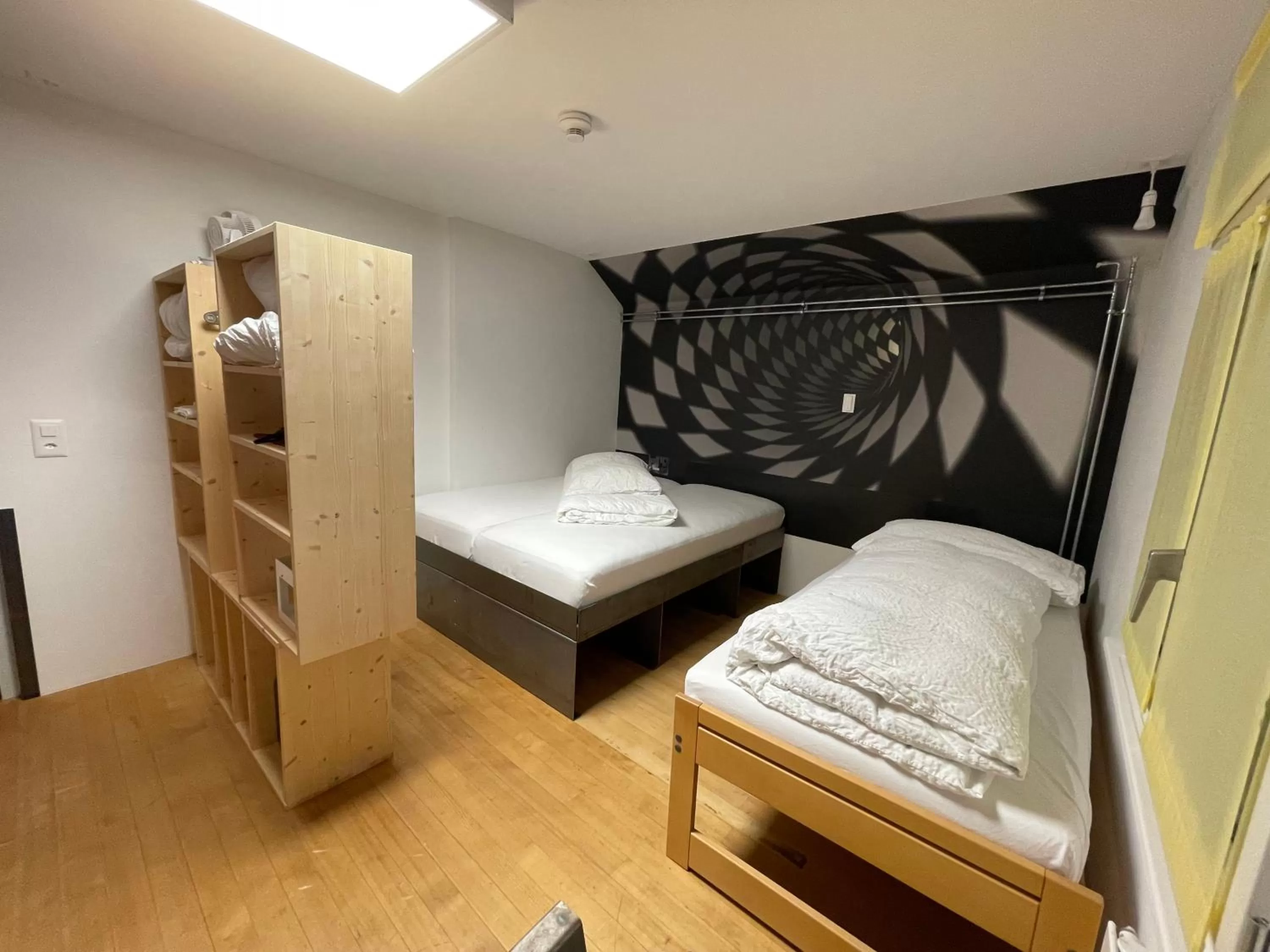 Basic Triple Room in Boutique Hotel BS16 before Bern City Parking gratis