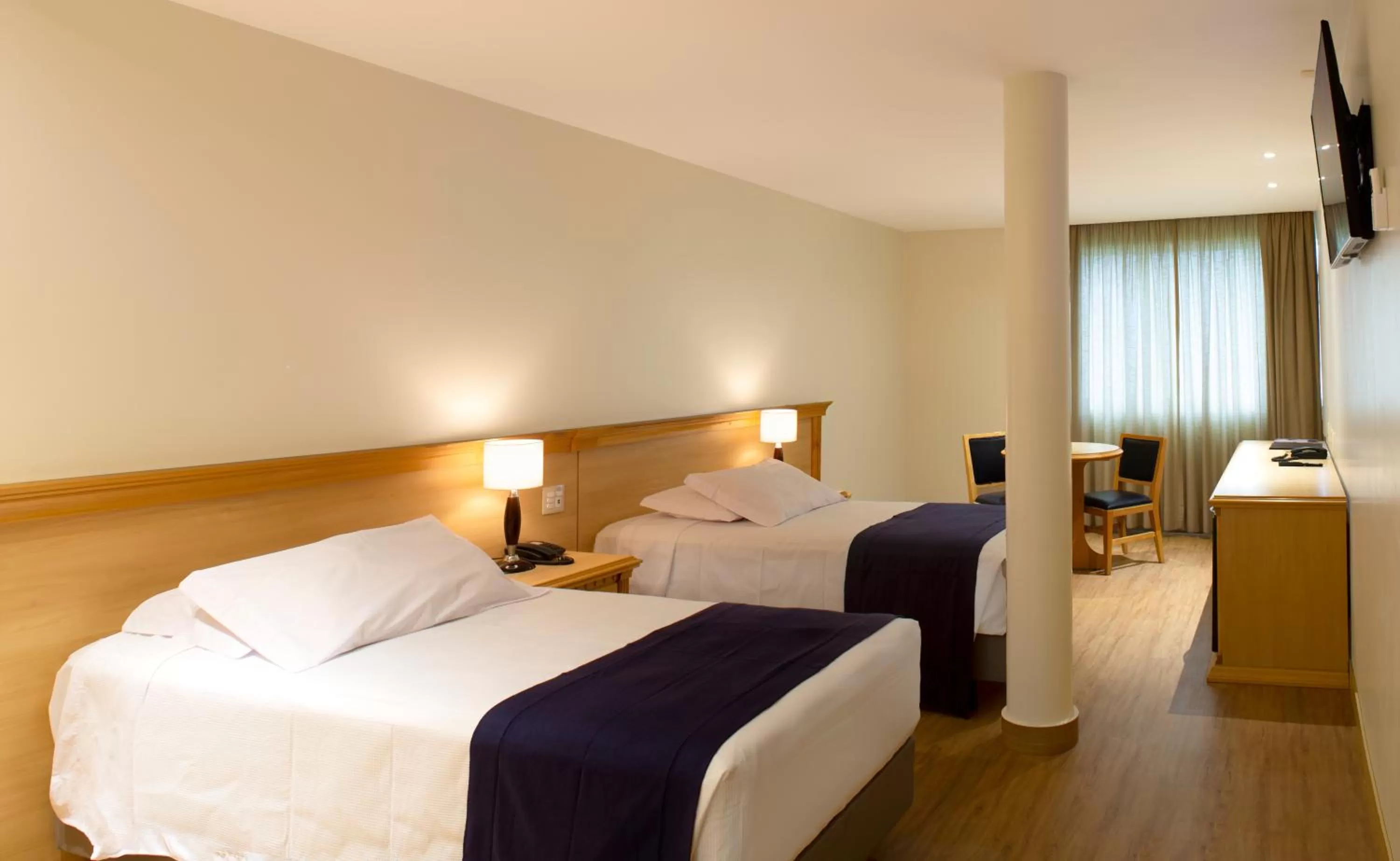 Deluxe Twin Room in Mar Palace Copacabana Hotel