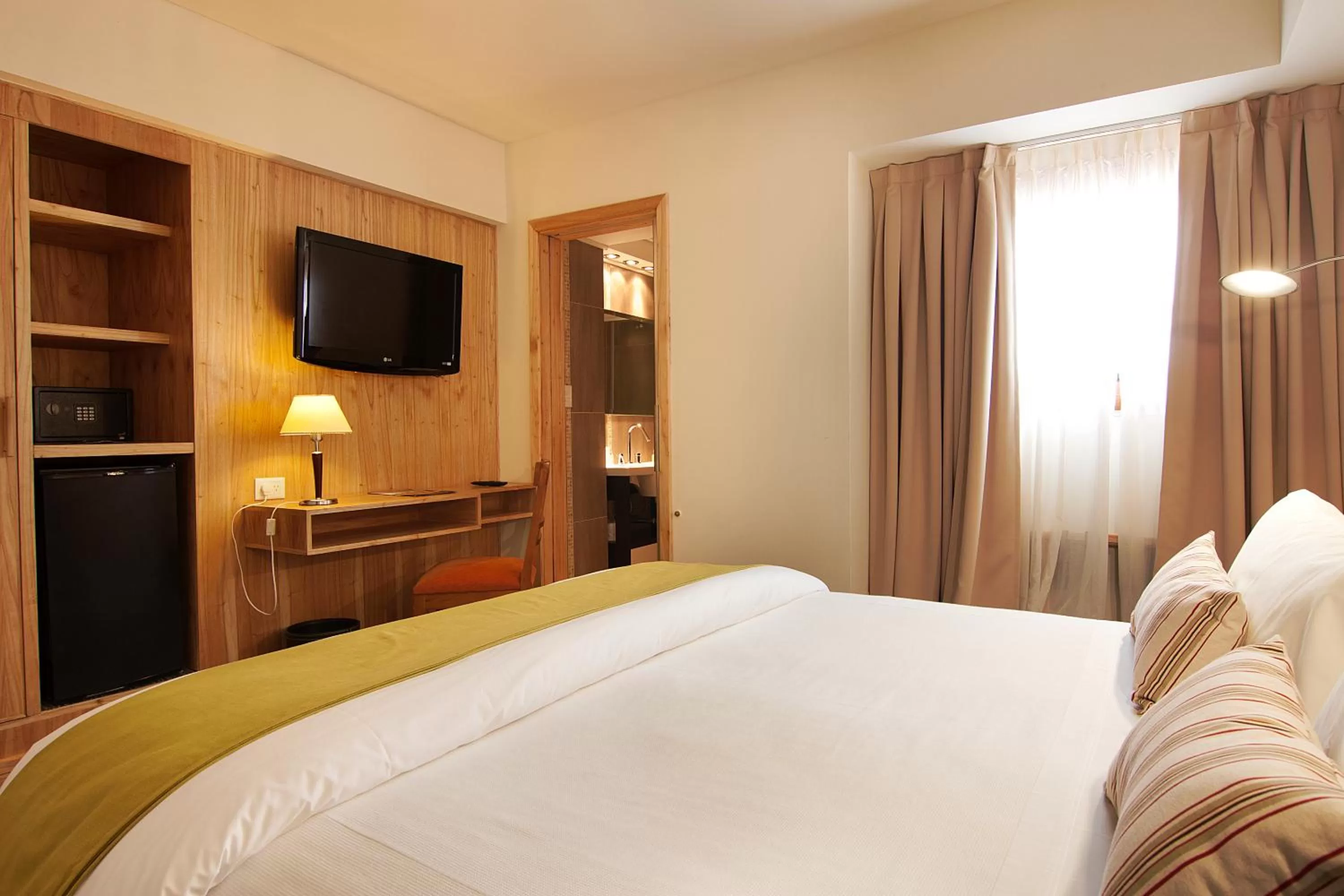 Standard Double Room in Mirador del Lago Hotel