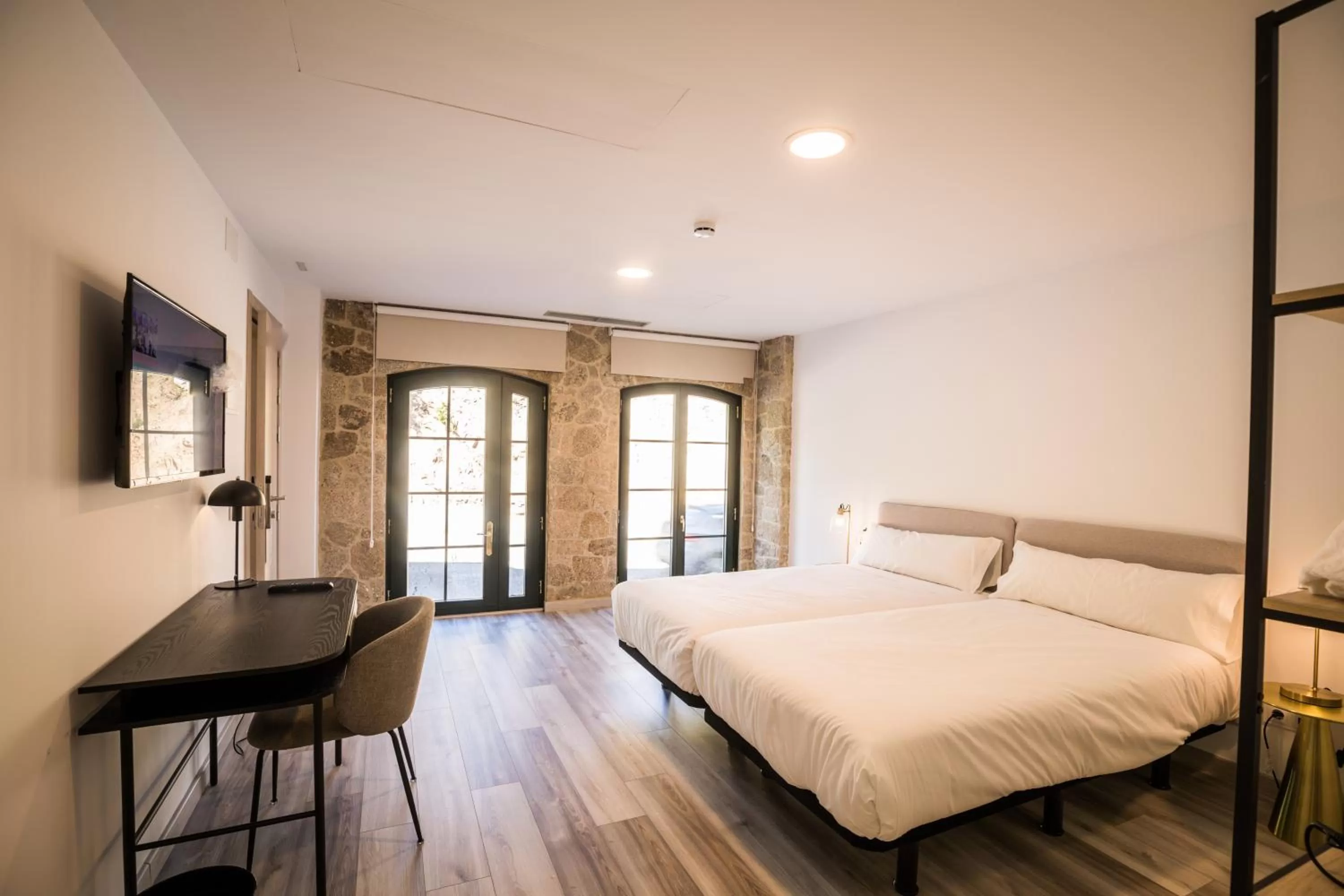 Double or Twin Room in Pombal Rooms Santiago