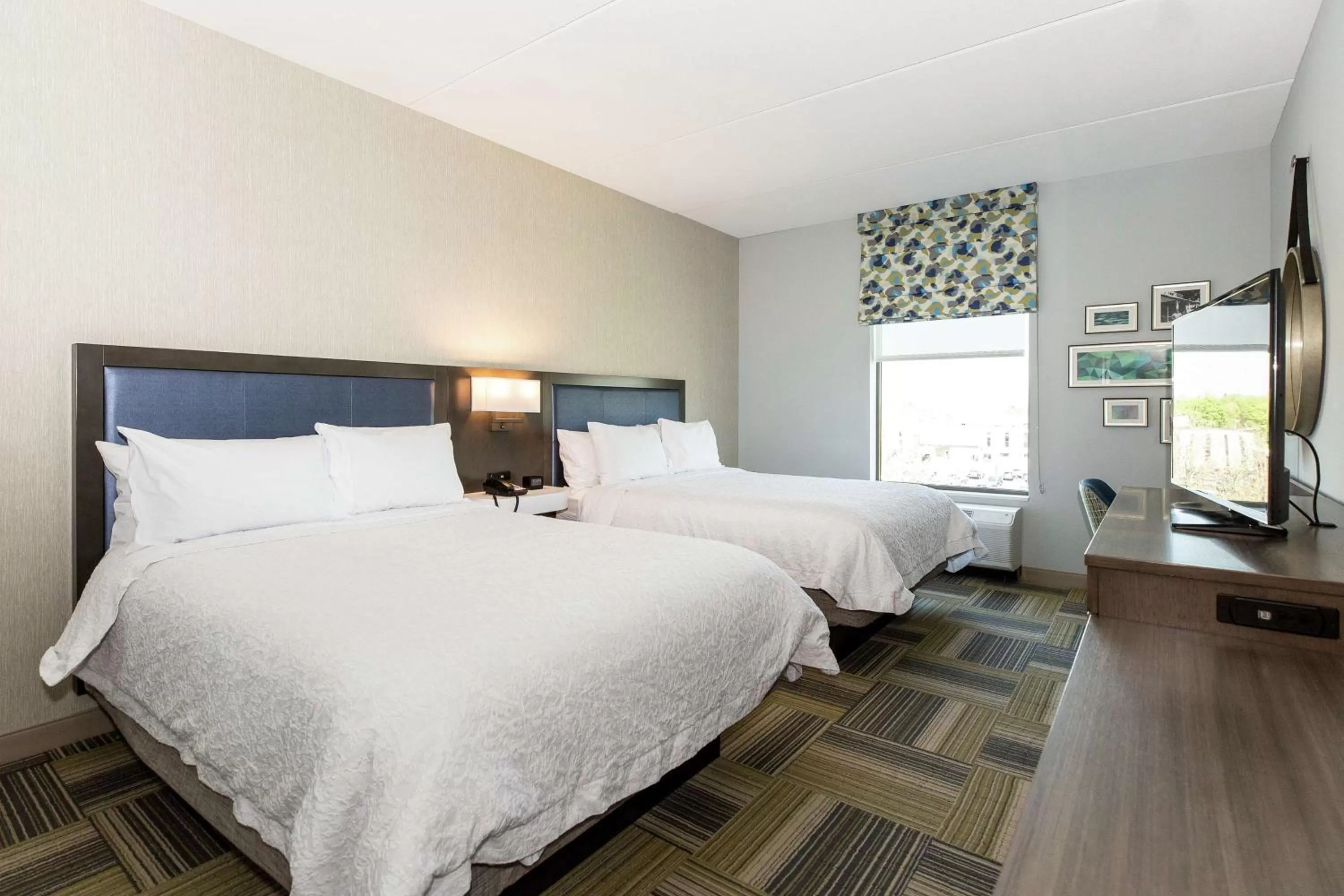 Queen Room with Two Queen Beds - Hearing Access/Non-Smoking in Hampton Inn & Suites Syracuse North Airport Area