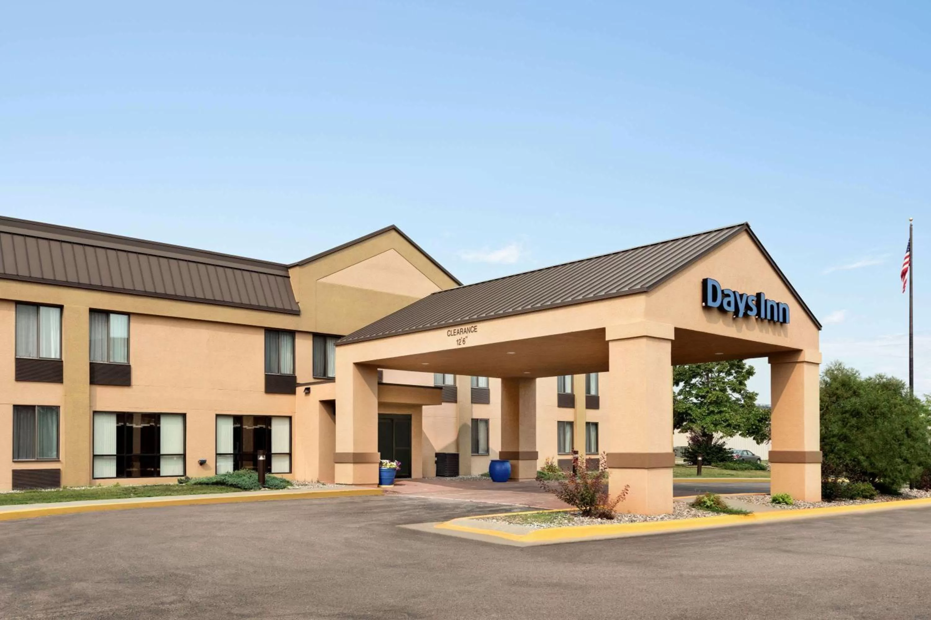 Days Inn by Wyndham Fargo - West Acres