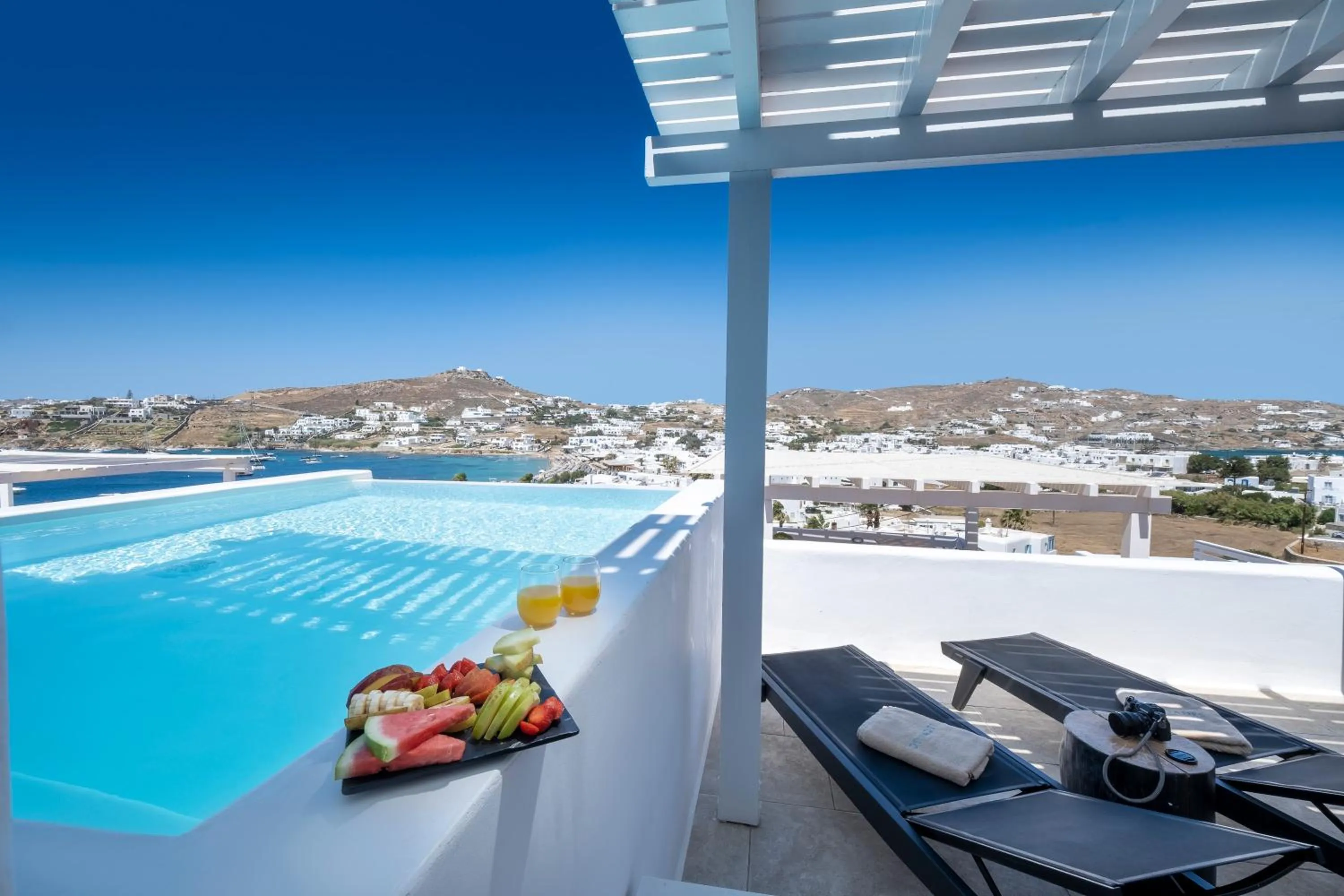 Honeymoon Suite with Sea View and Private Pool  in Deliades Hotel