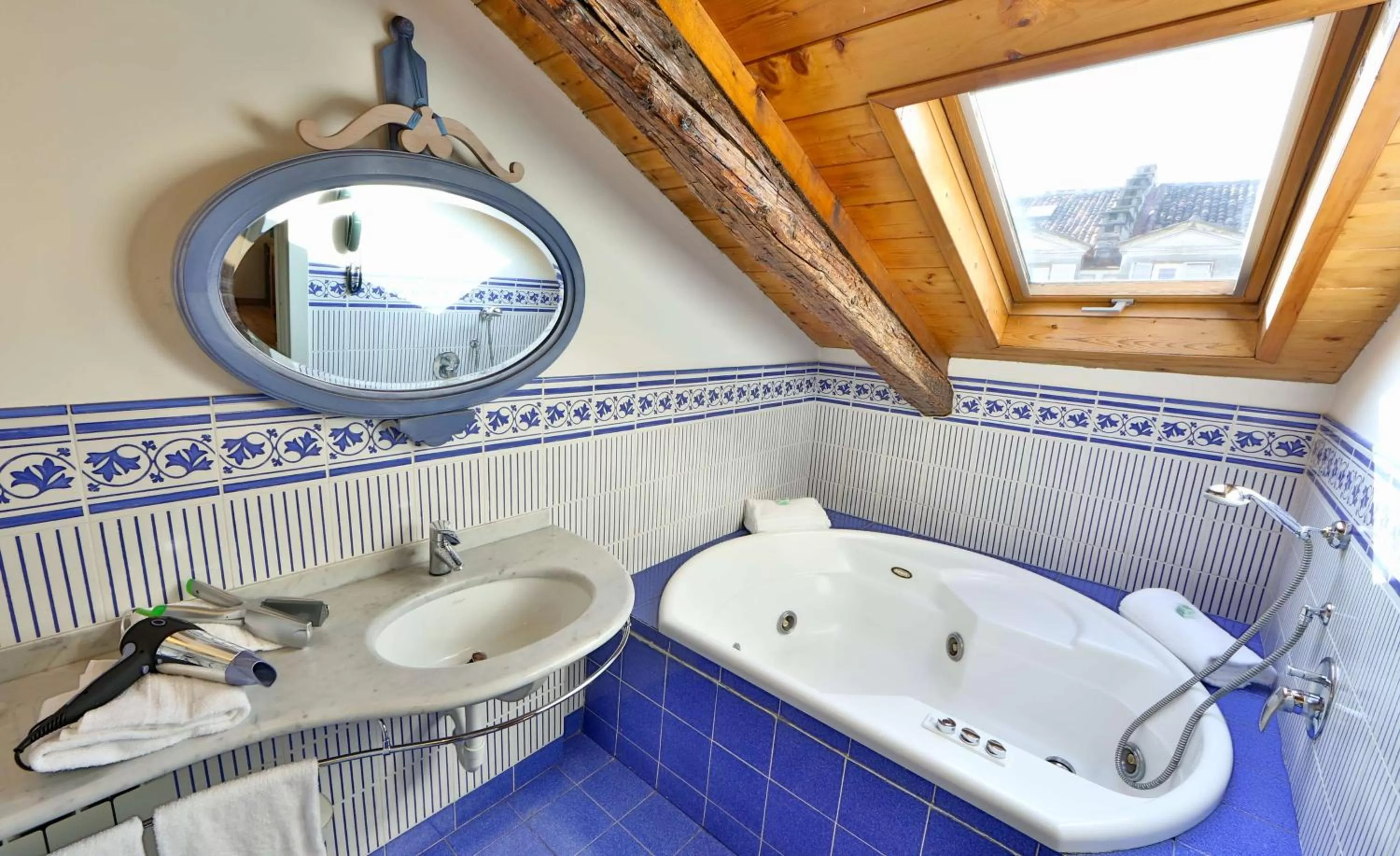 Junior Suite with Spa Bath in Best Western Hotel Piemontese