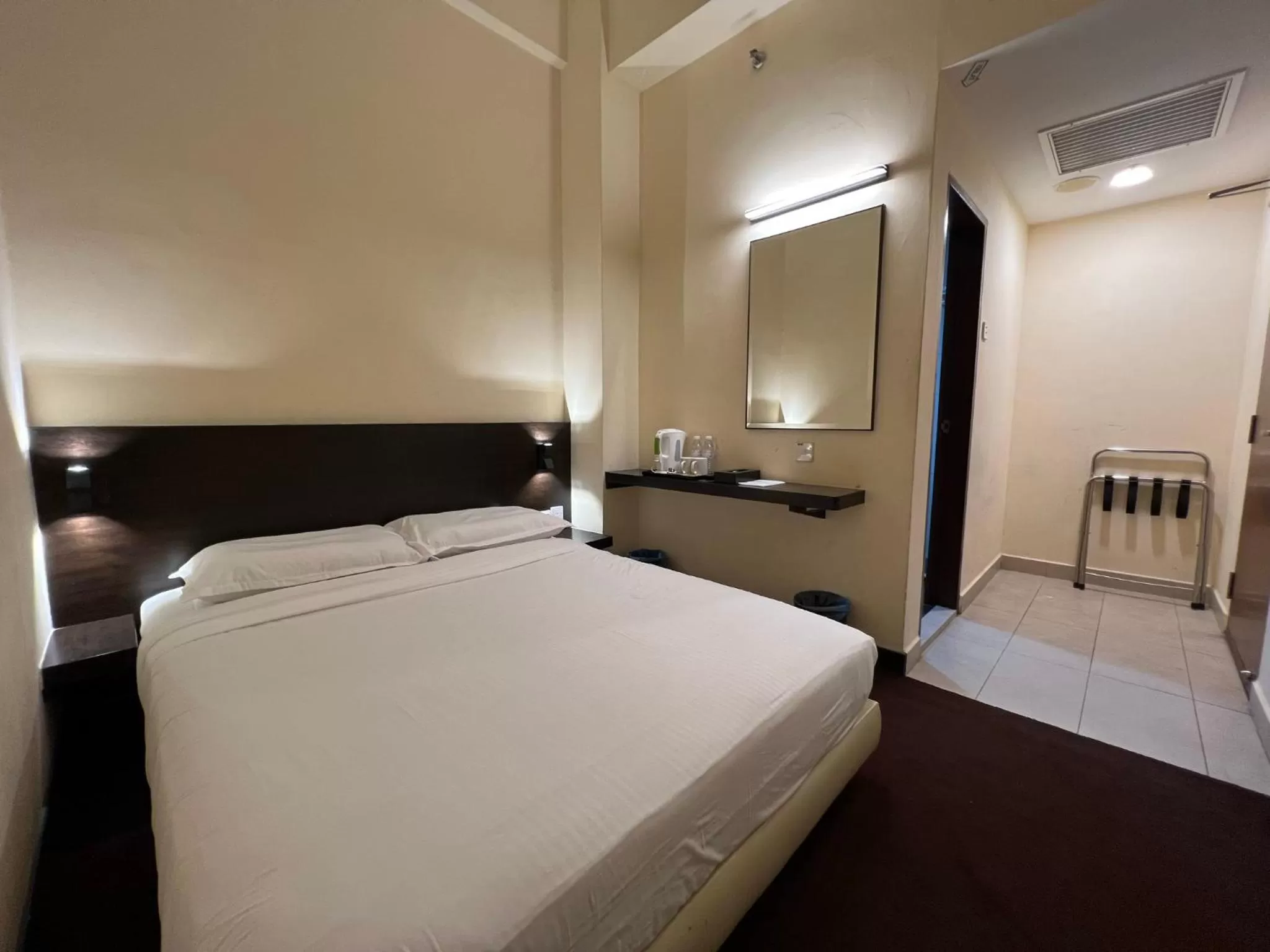 Budget Double Room with no window in SSL Traders Hotel