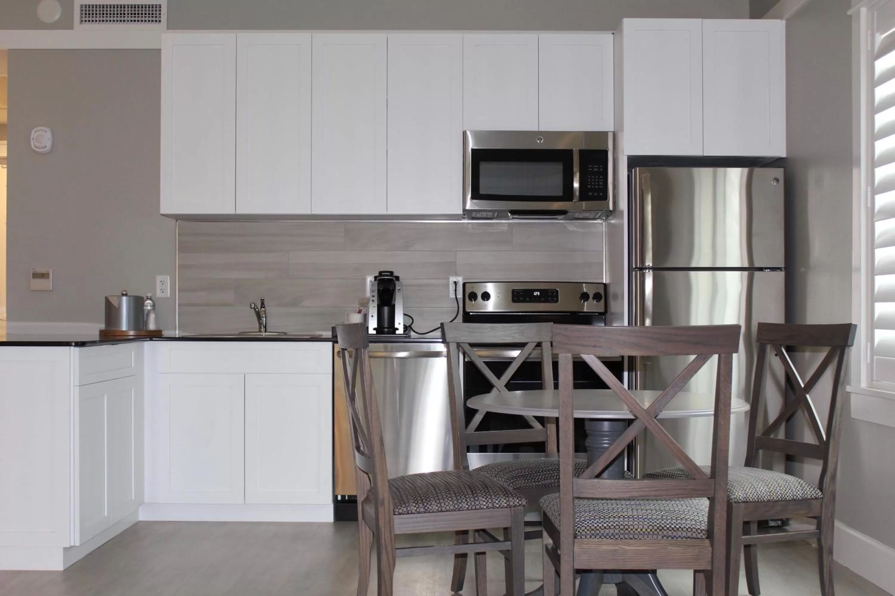 Deluxe Suite in Carlisle Inn Sarasota