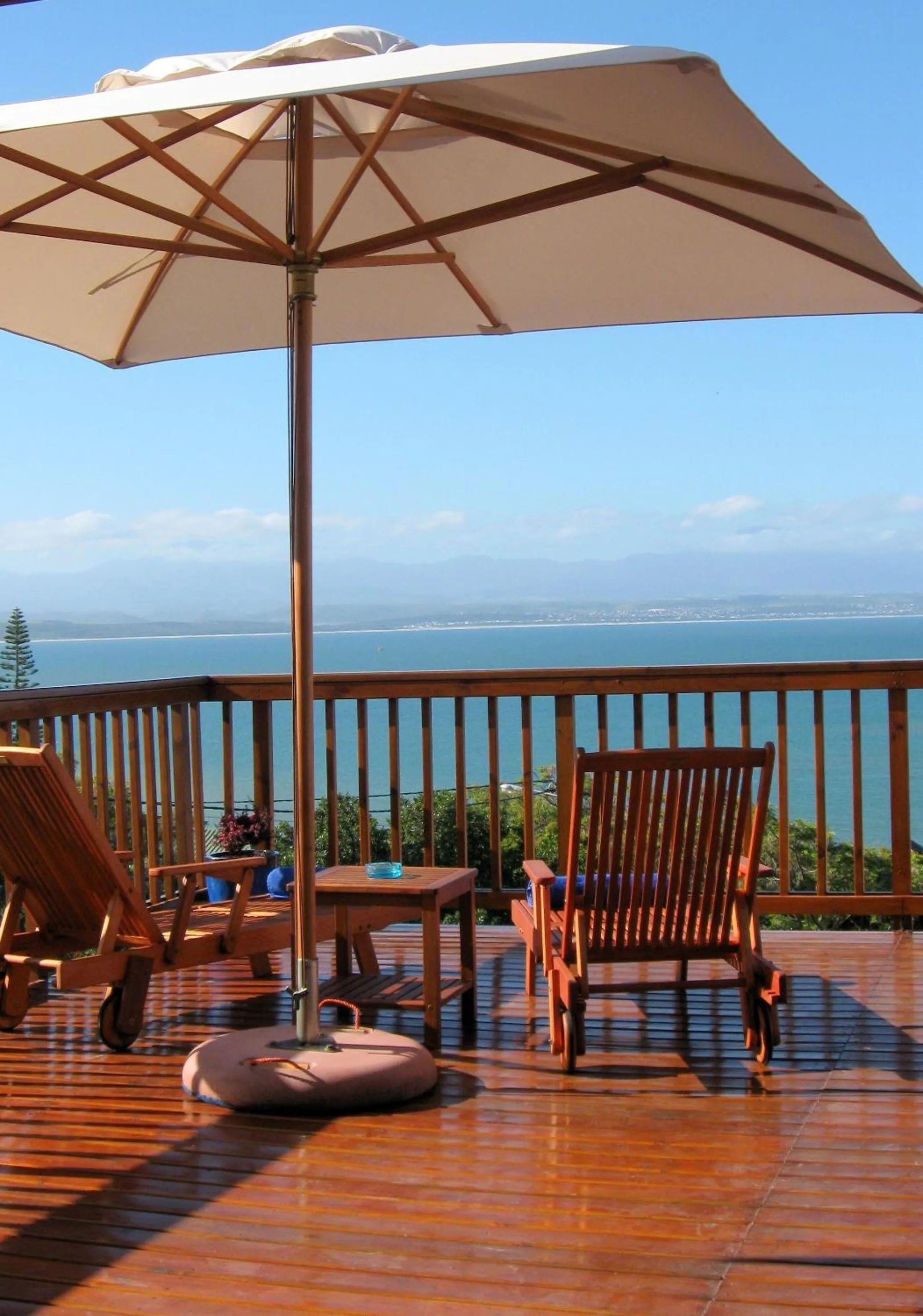 Honeymoon Suite - single occupancy in Aquamarine Guest House