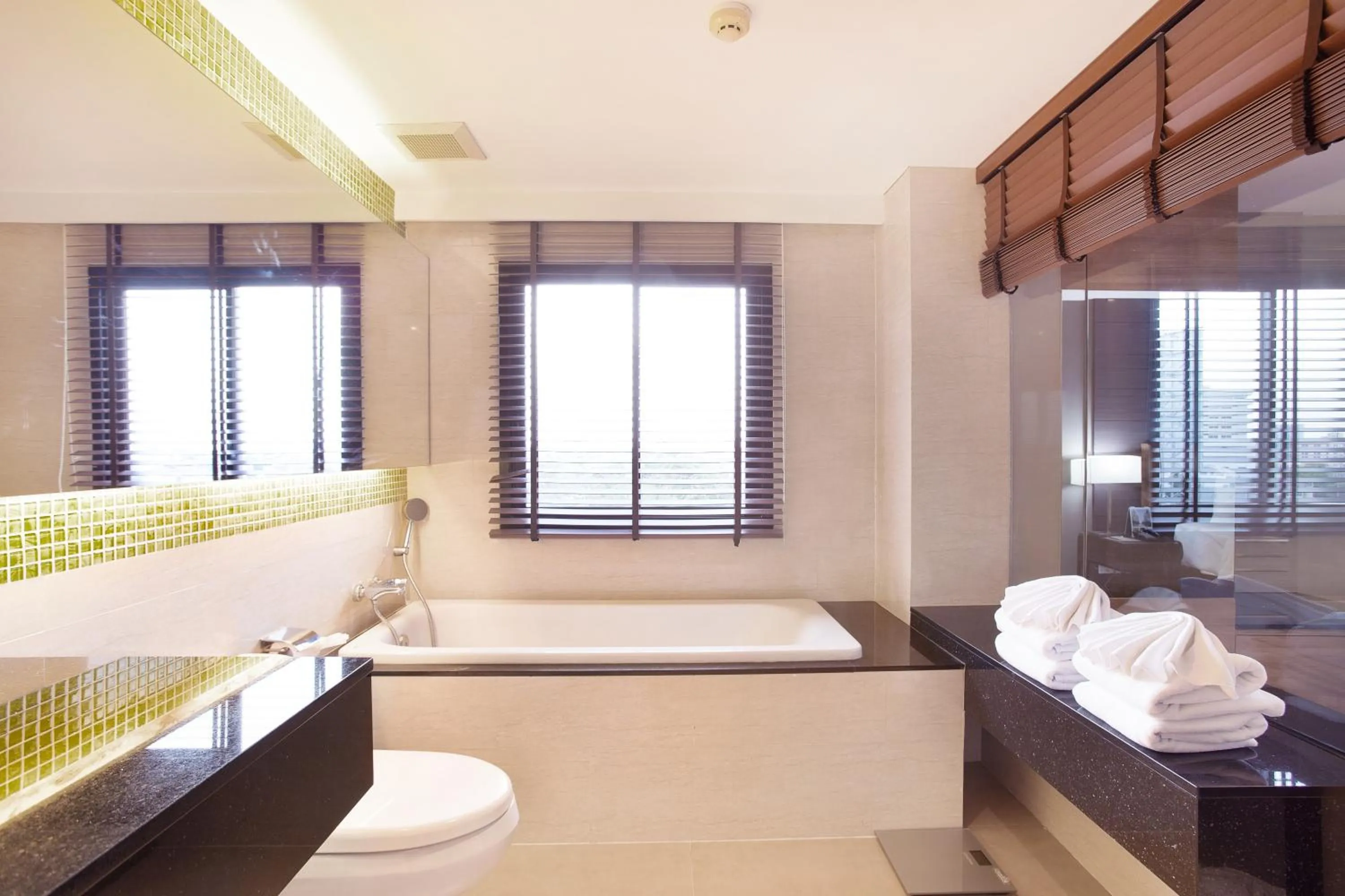Junior Suite in Mida Hotel Ngamwongwan - SHA Plus