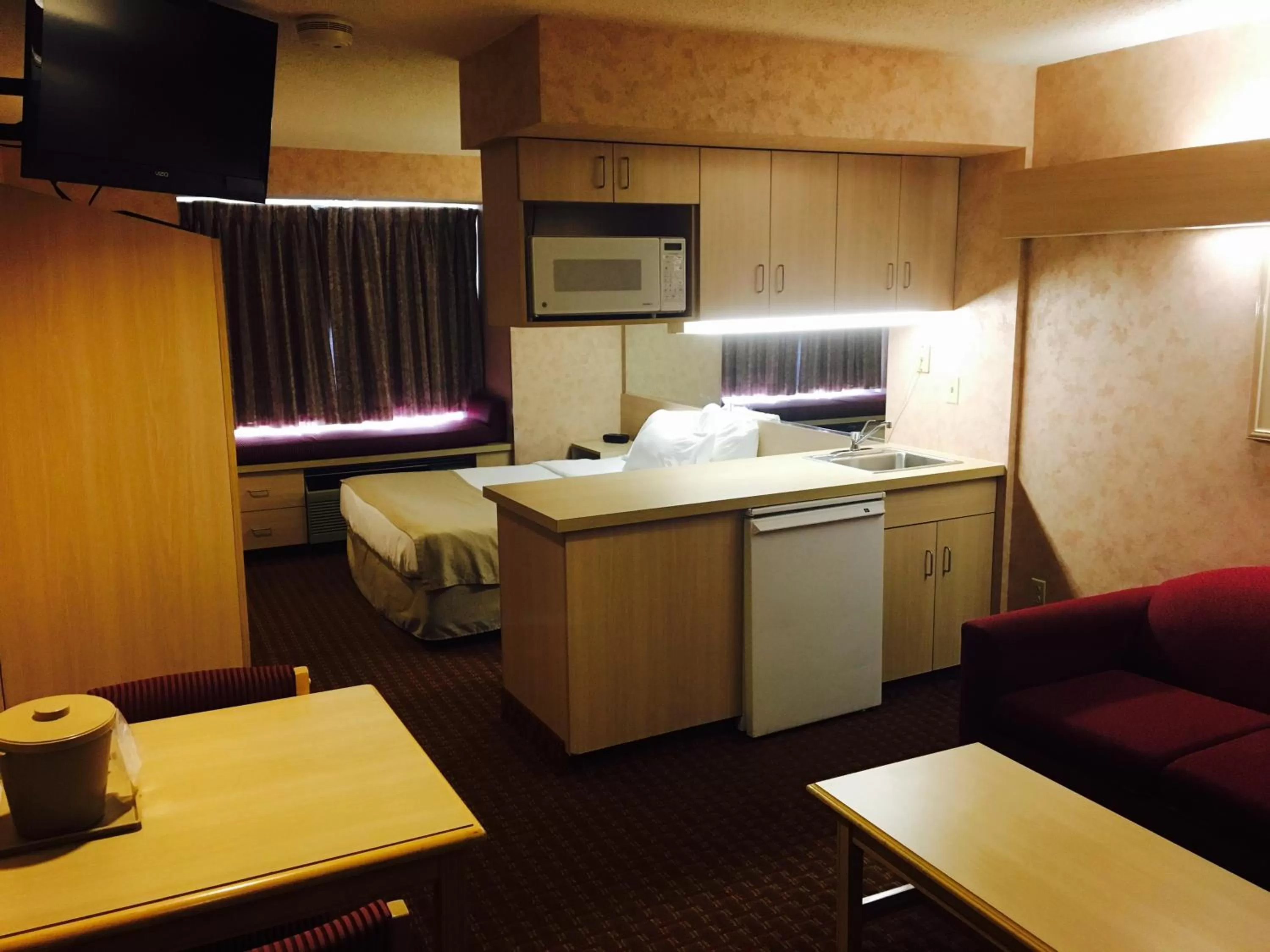 Queen Suite - Non-Smoking in Microtel Inn & Suites by Wyndham Syracuse Baldwinsville