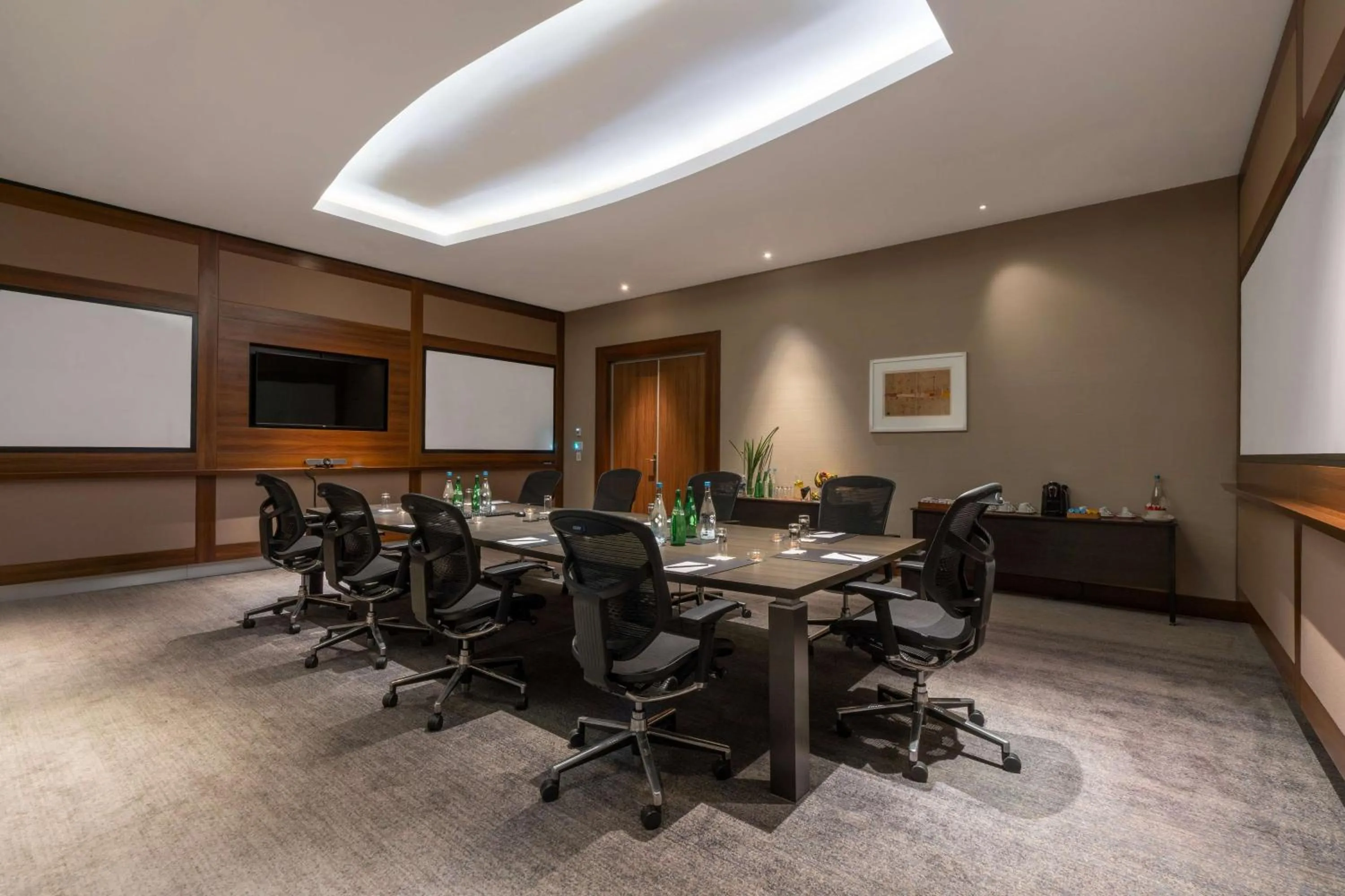 TV and multimedia in Radisson Blu Hotel & Residence Maputo